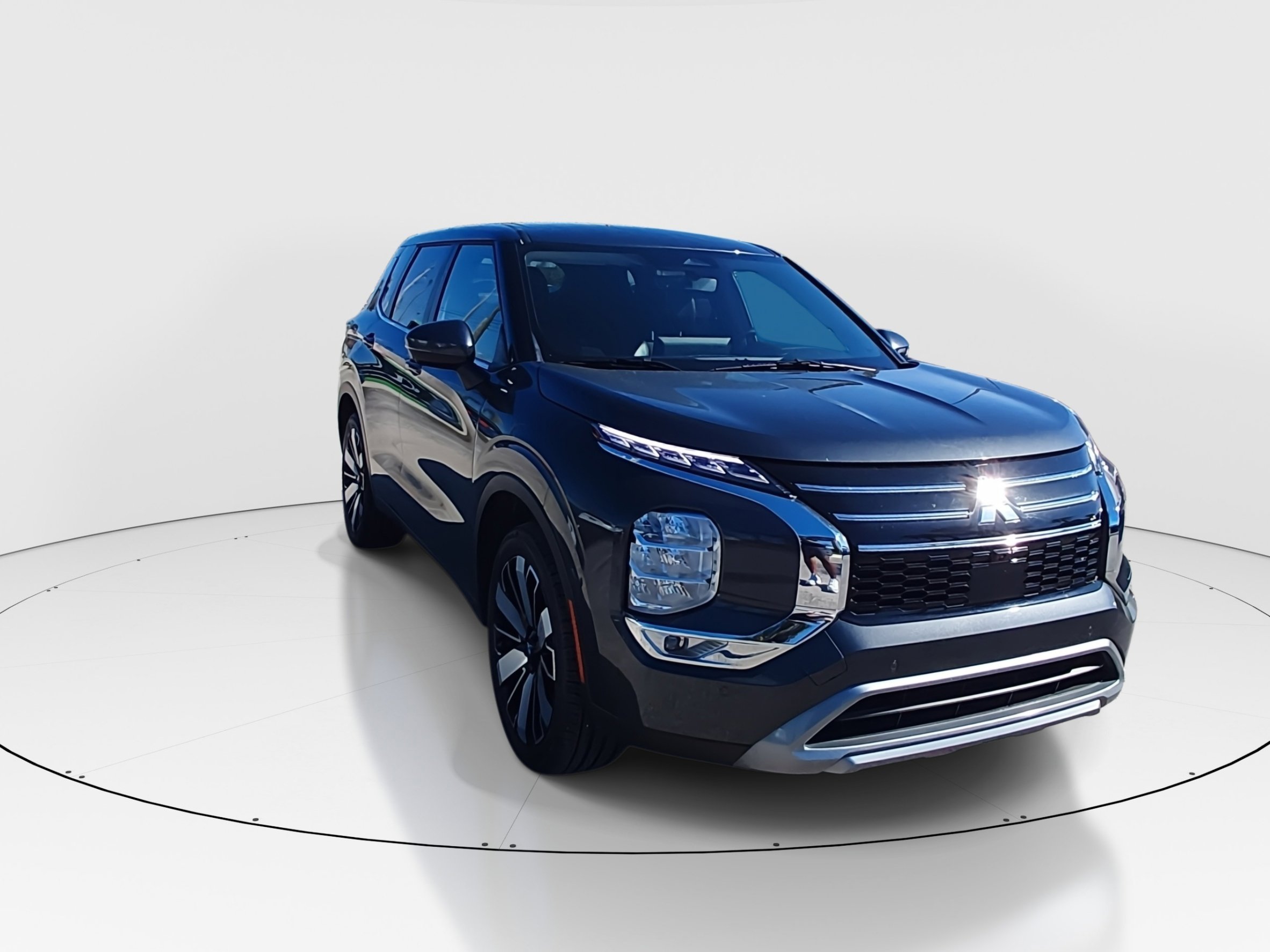 Used 2025 Mitsubishi Outlander SE FWD