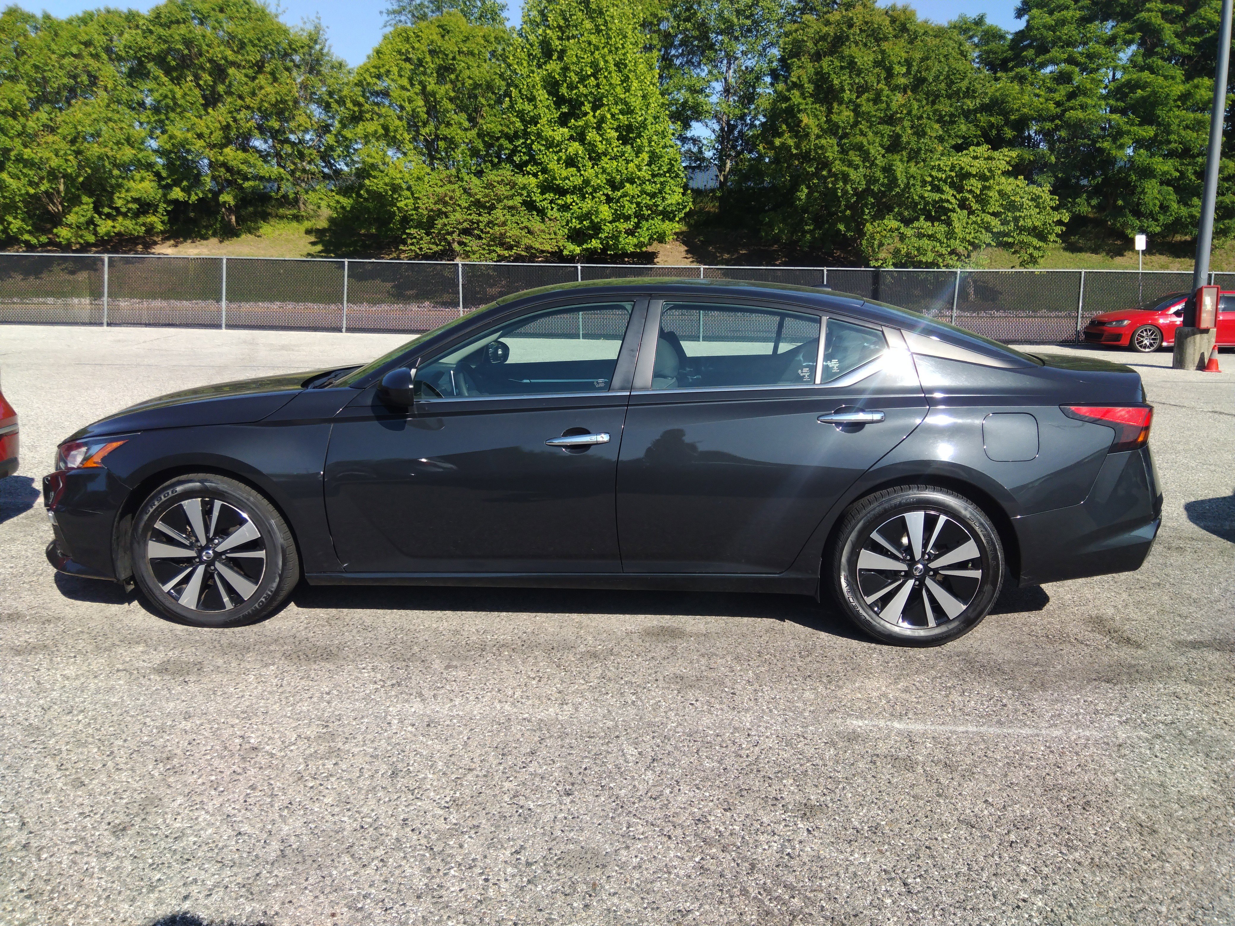 2022 Nissan Altima 2.5 SV Sedan