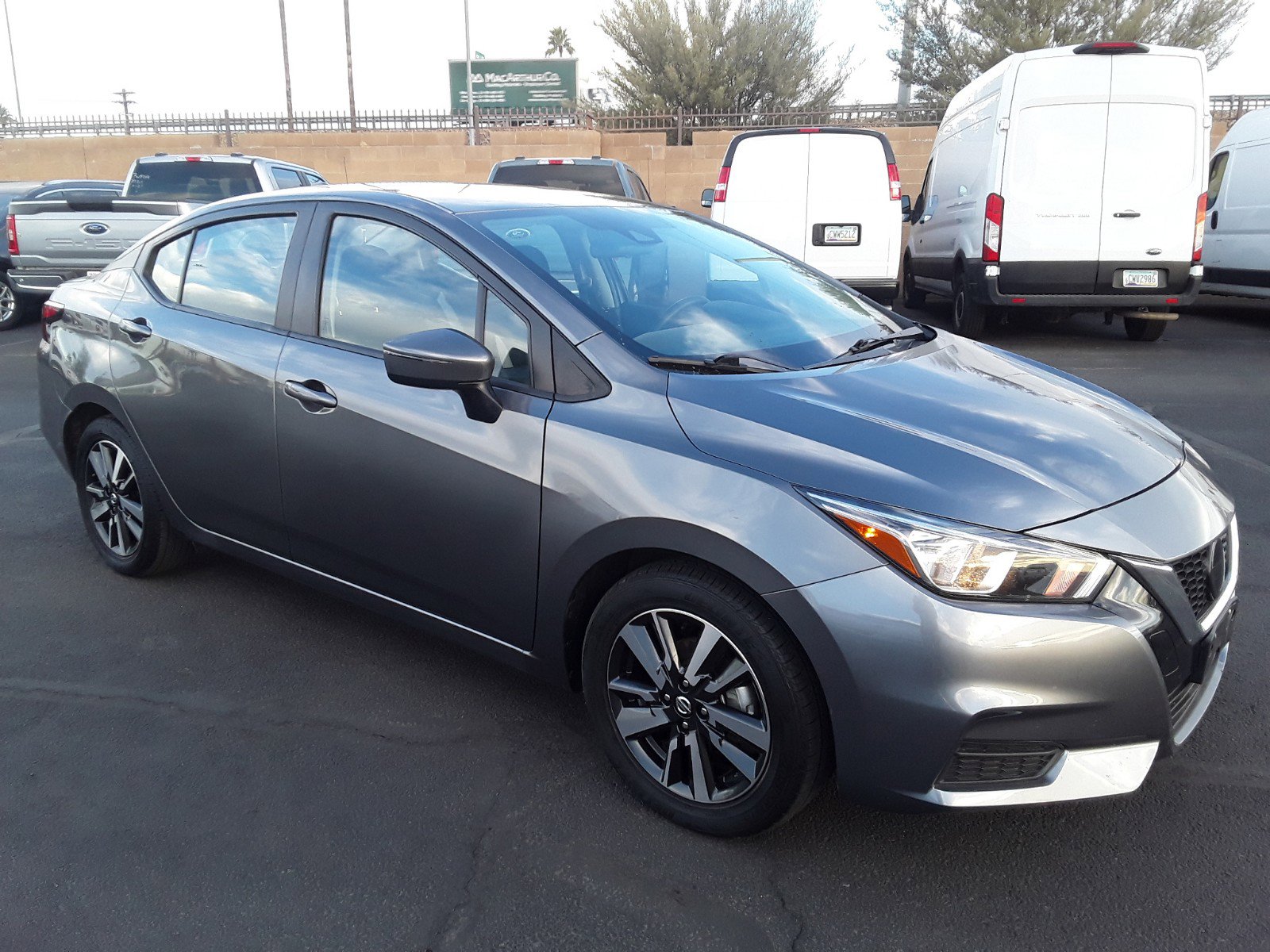 2021 Nissan Versa SV CVT