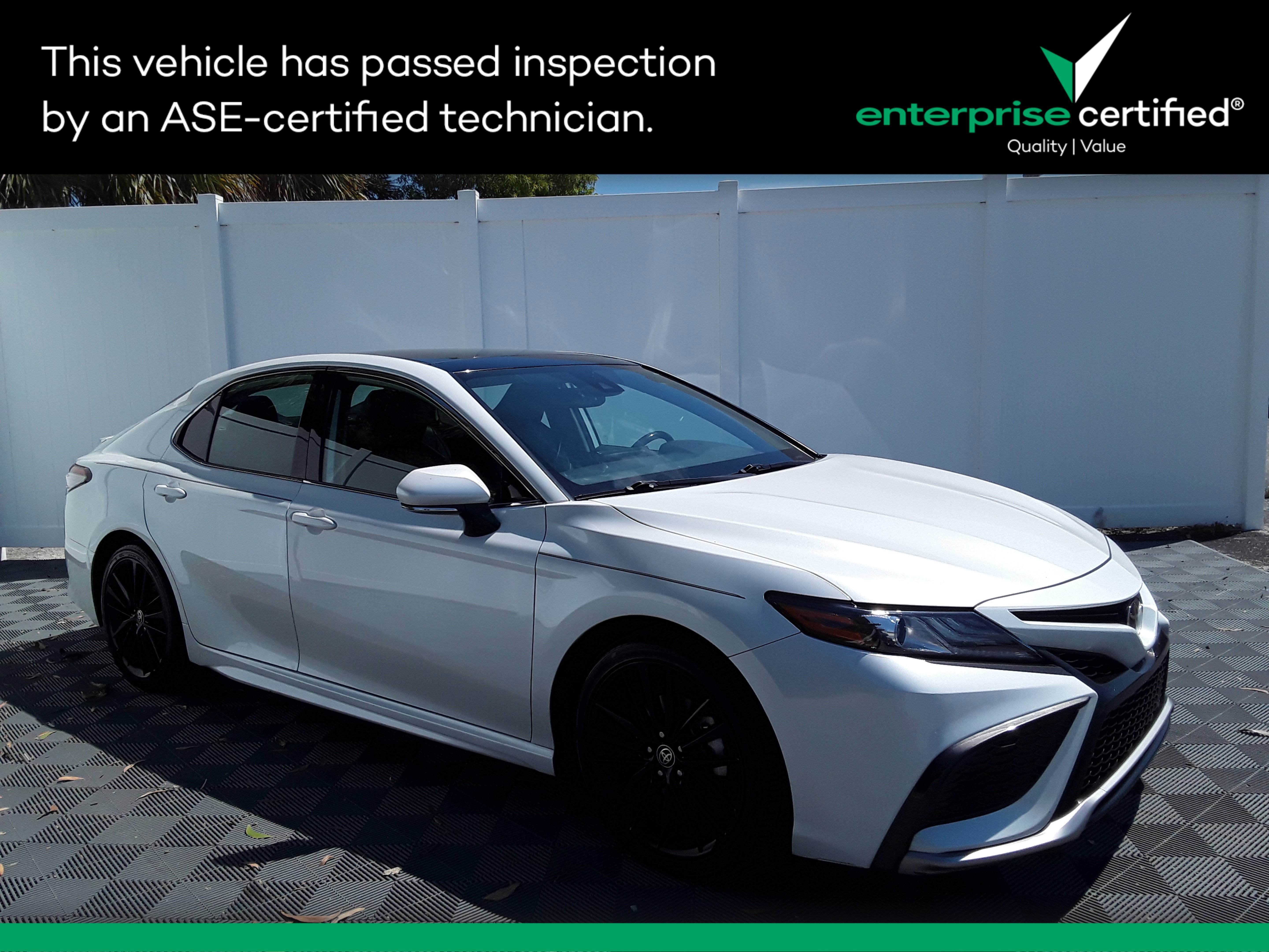 2022 Toyota Camry XSE Auto