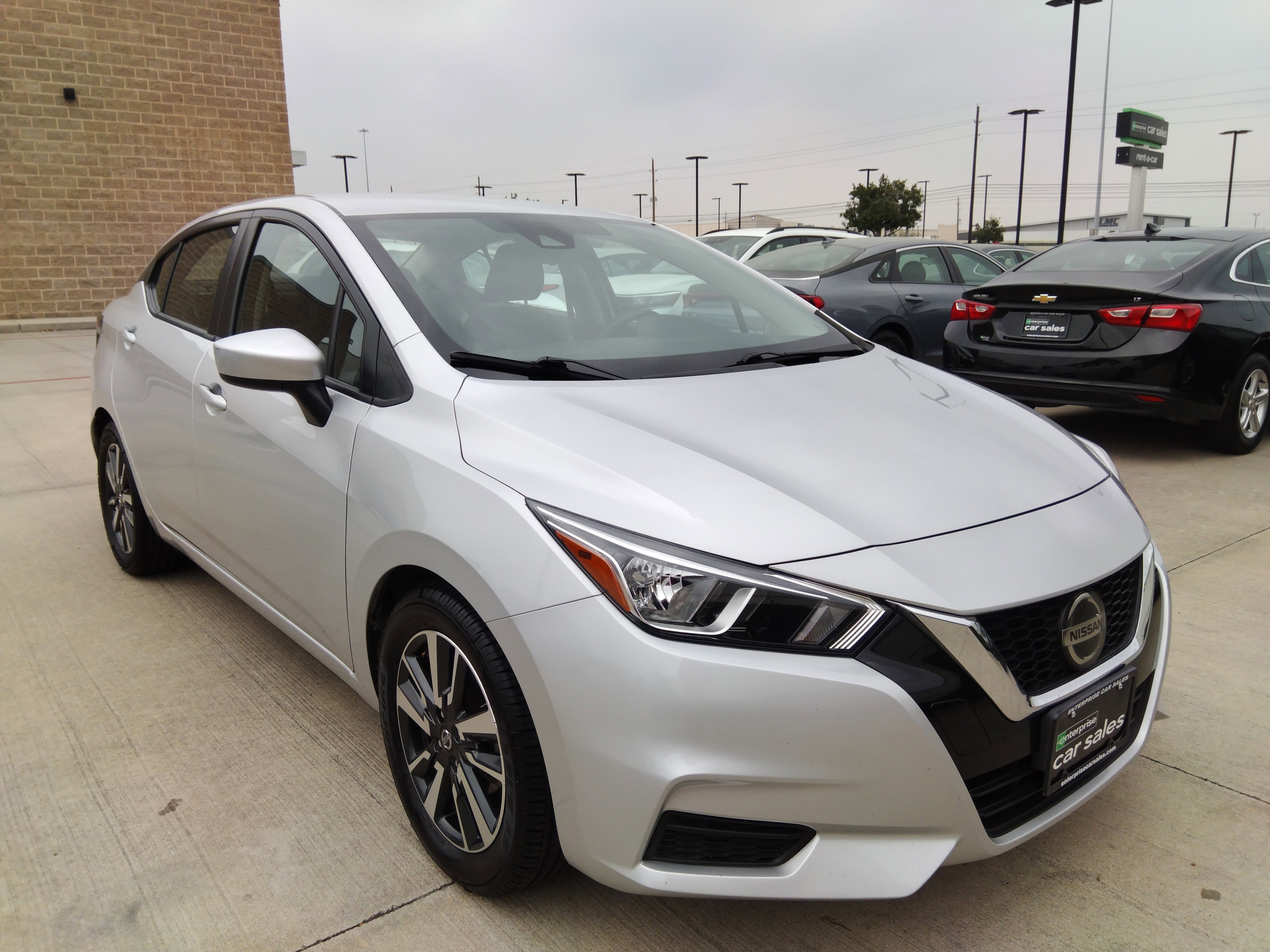 2022 Nissan Versa SV