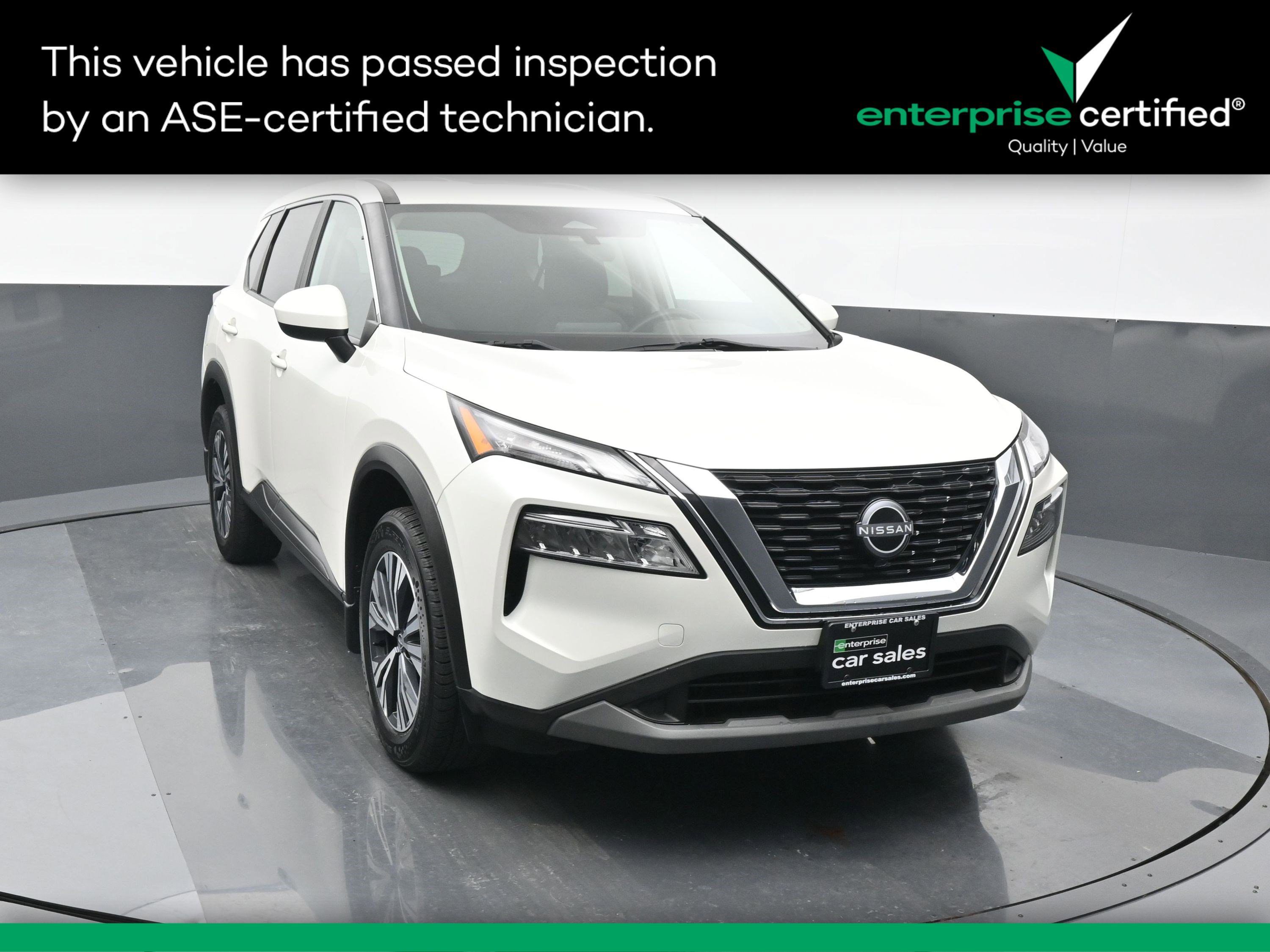 2023 Nissan Rogue SV's photo