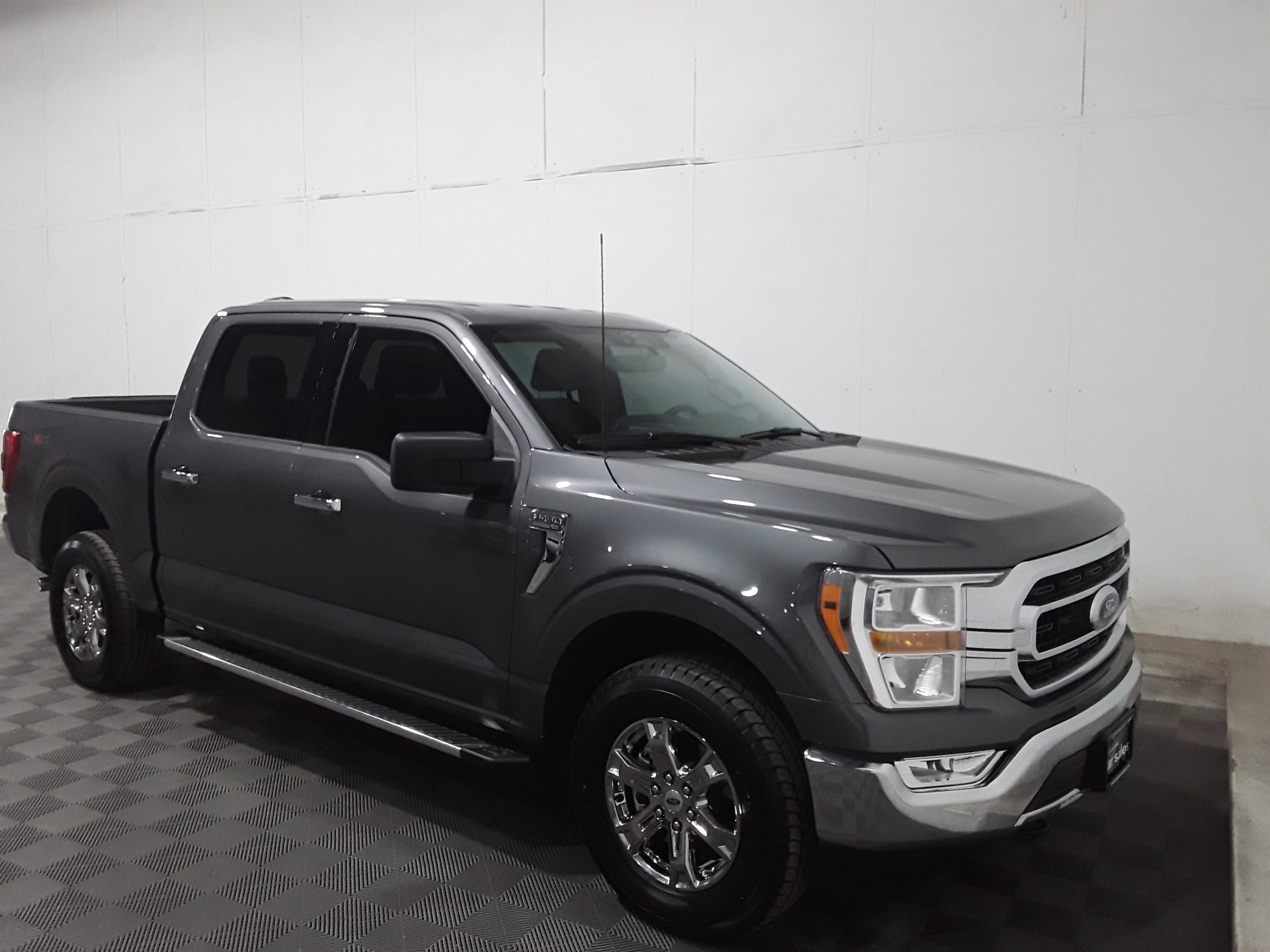 2023 Ford F-150 XL 4WD SuperCrew 5.5' Box