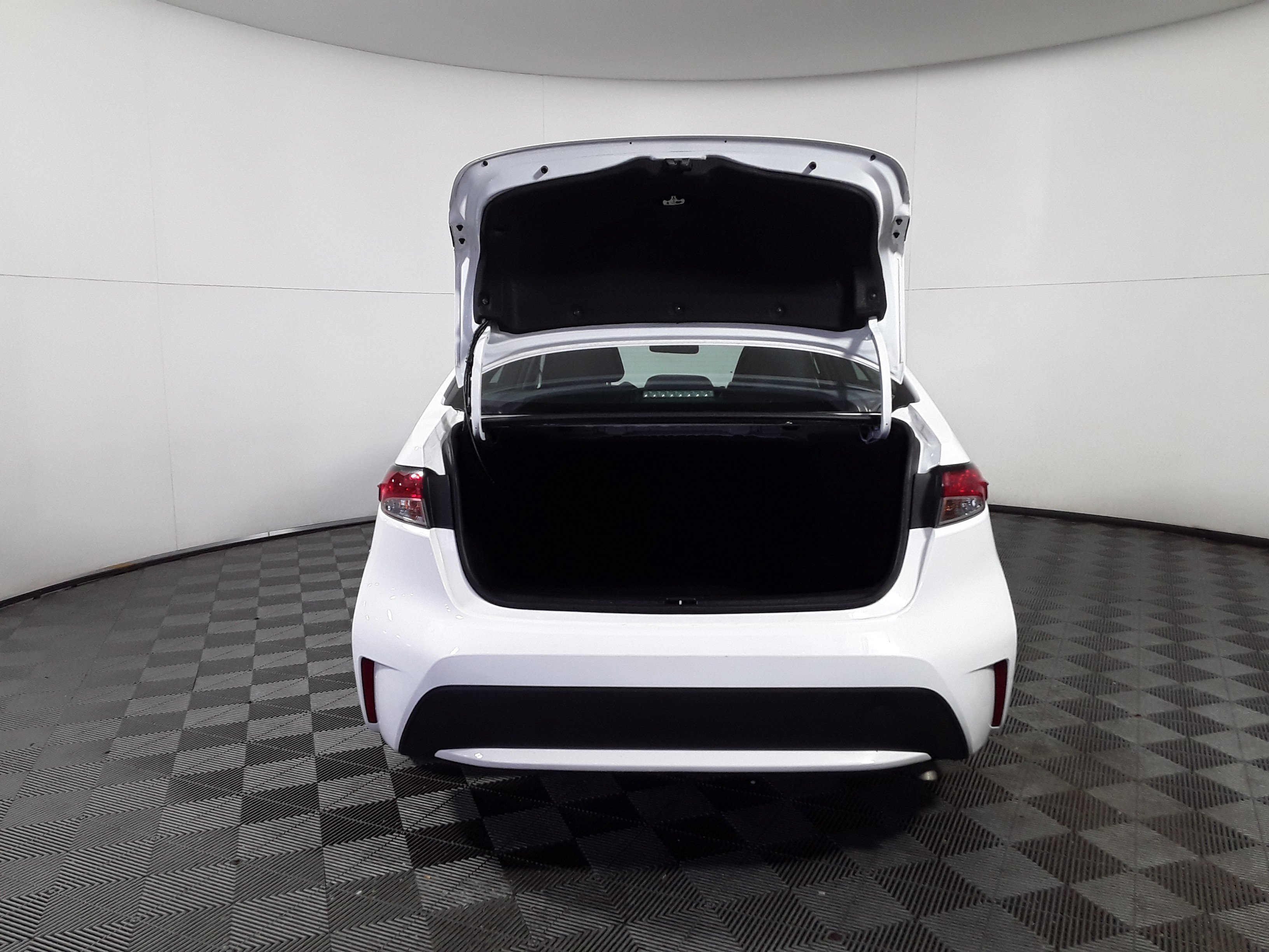 Image 8 of Used 2022 Toyota Corolla LE CVT