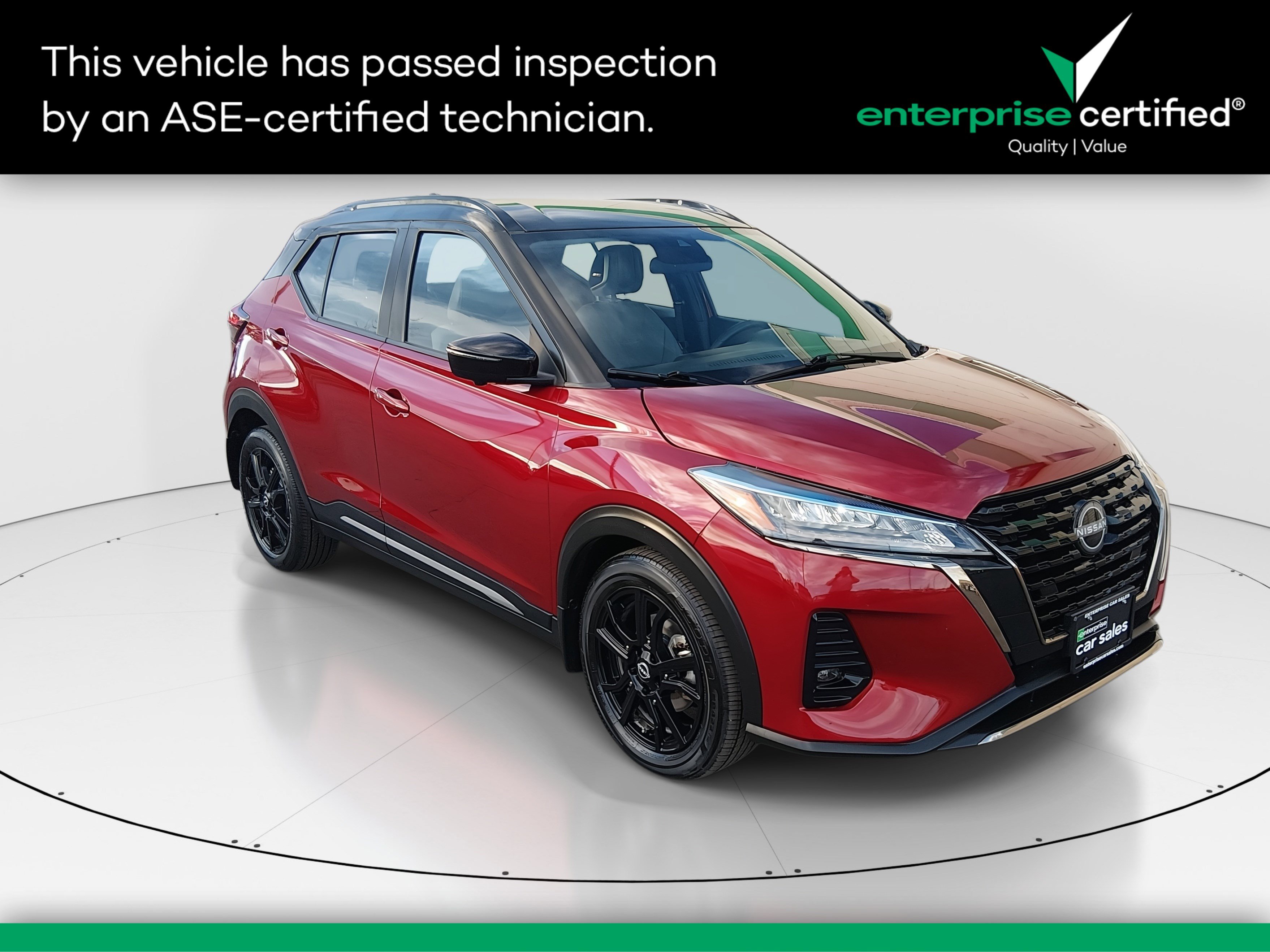 2023 Nissan Kicks SR's photo