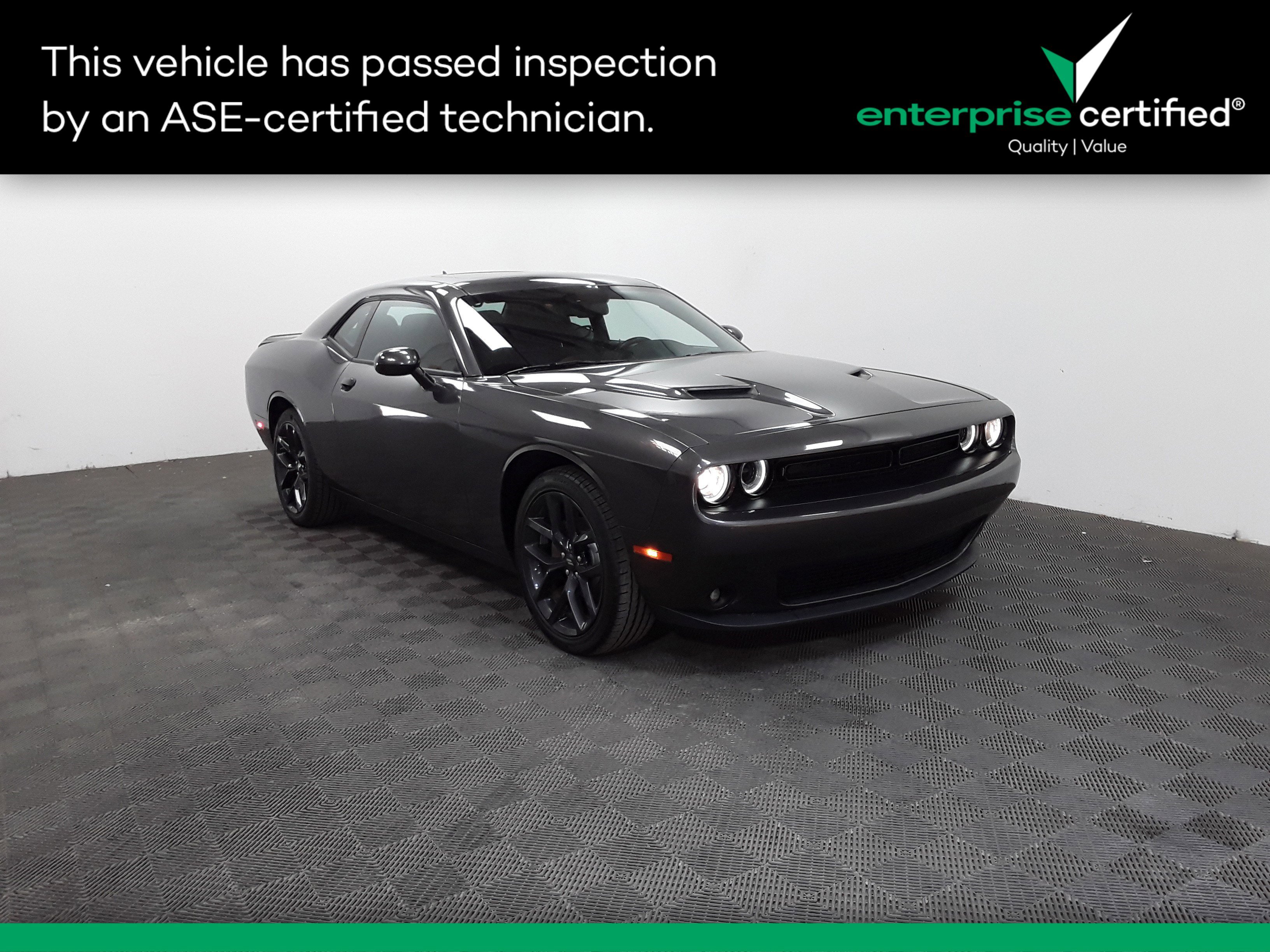 2022 Dodge Challenger SXT RWD
