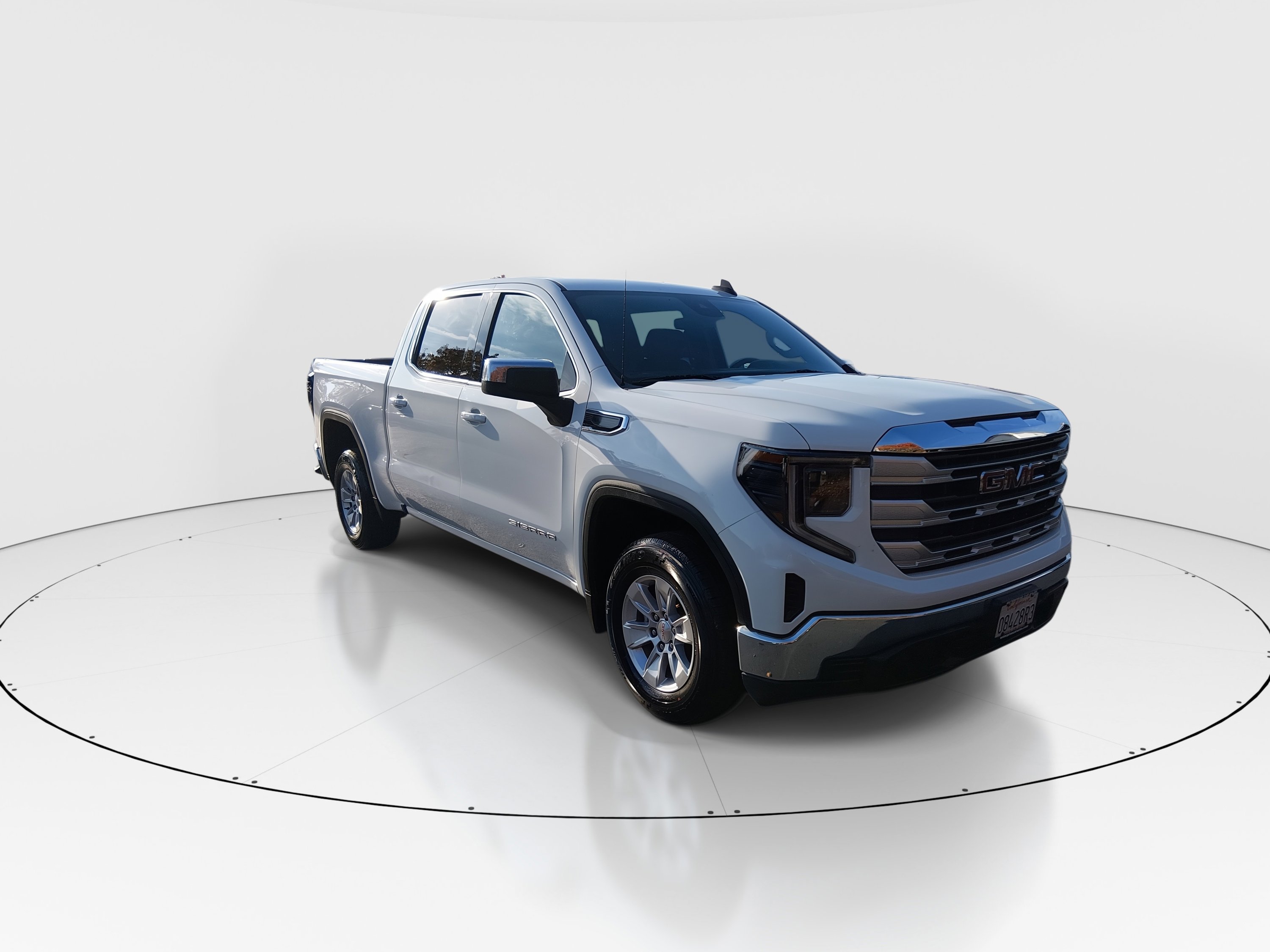 2024 GMC Sierra 1500 SLE's photo