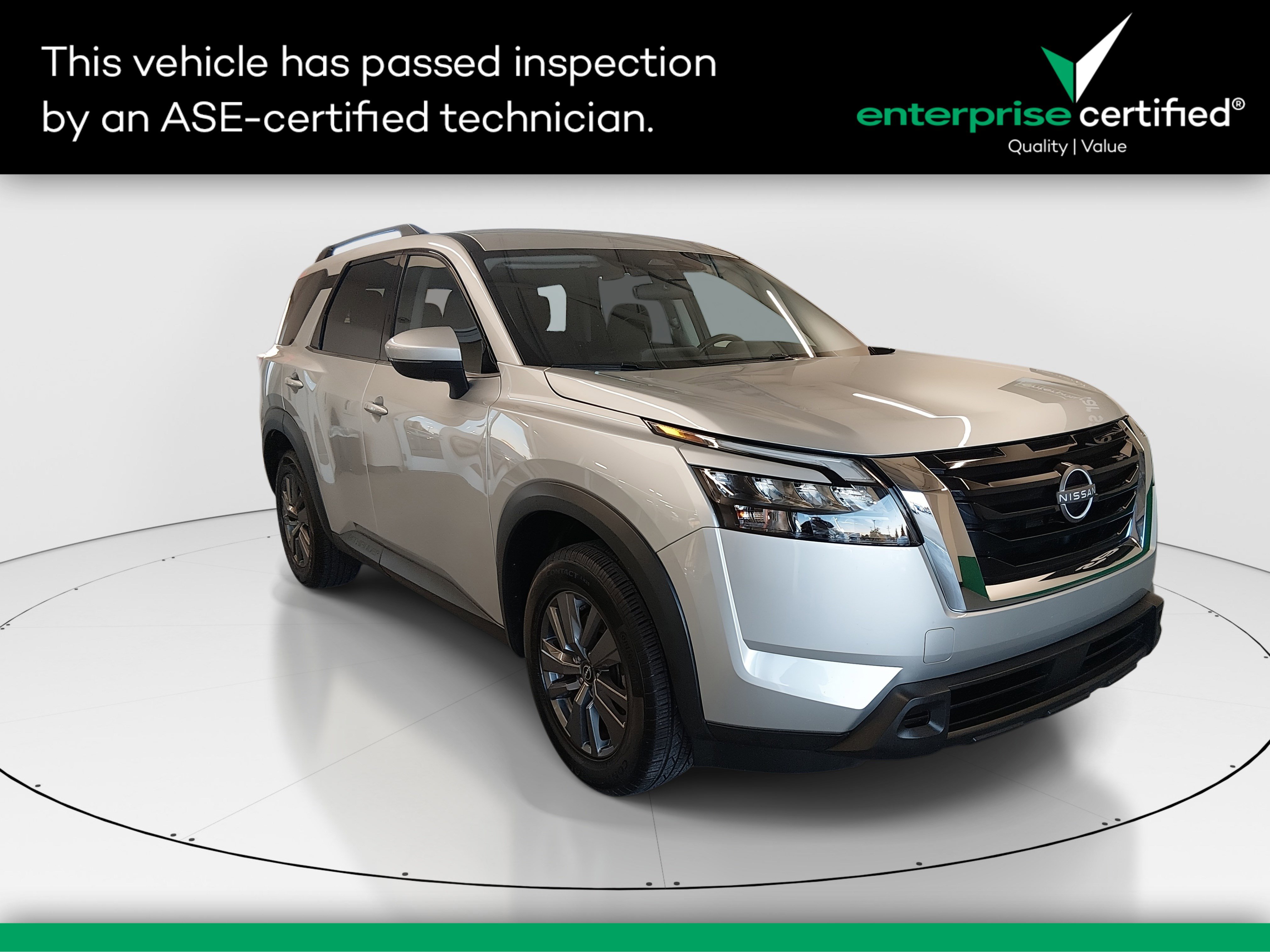 2024 Nissan Pathfinder SV's photo