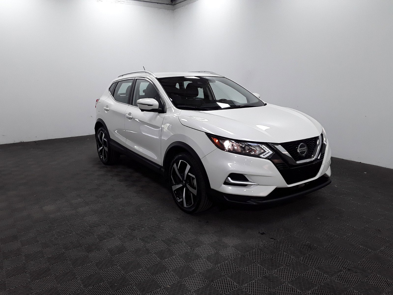 2022 Nissan Rogue Sport AWD SL