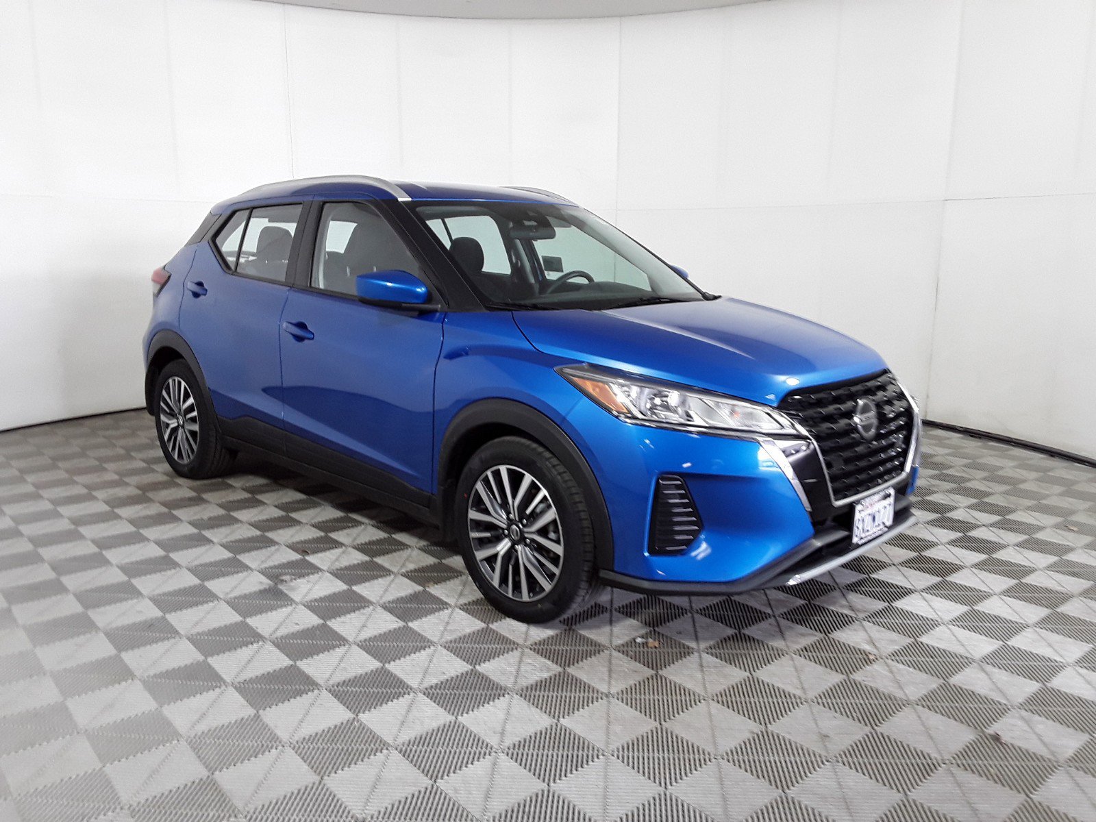 2021 Nissan Kicks SV FWD