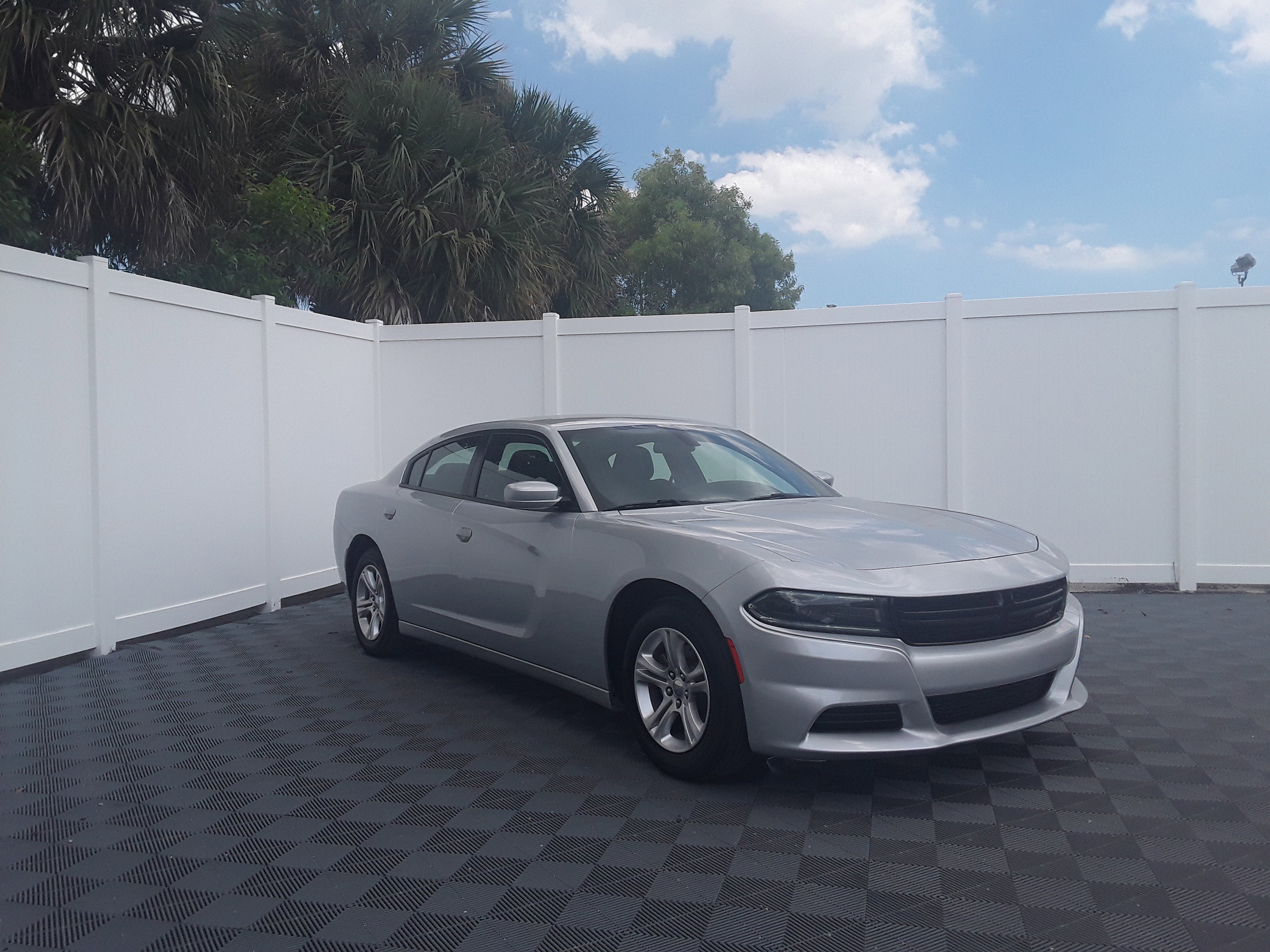 2022 Dodge Charger SXT RWD