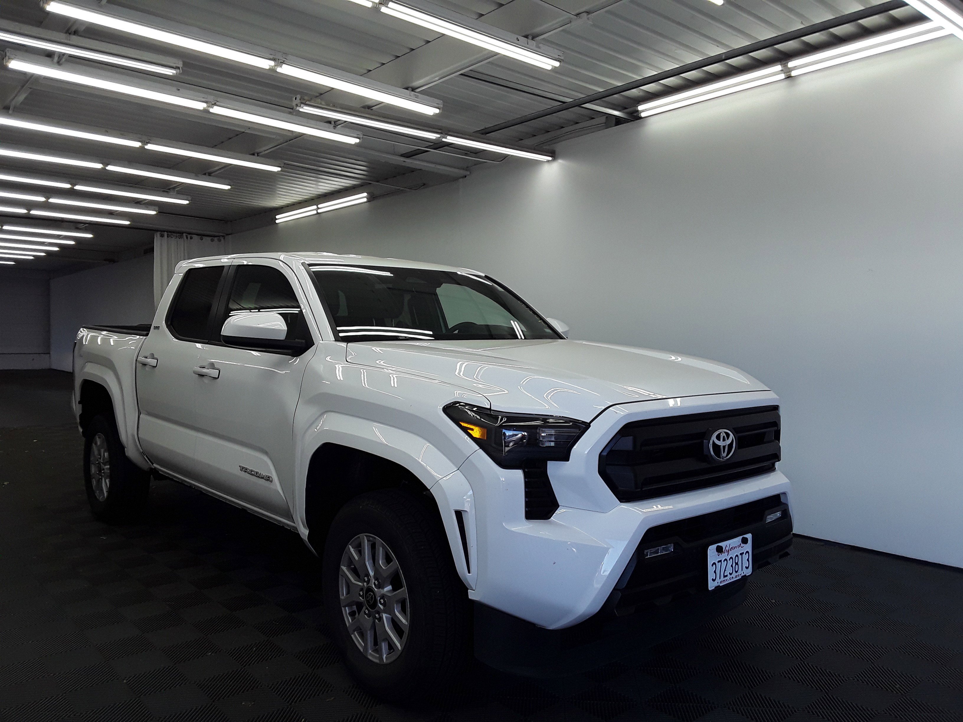 2024 Toyota Tacoma 2WD SR5 Double Cab 5' Bed AT