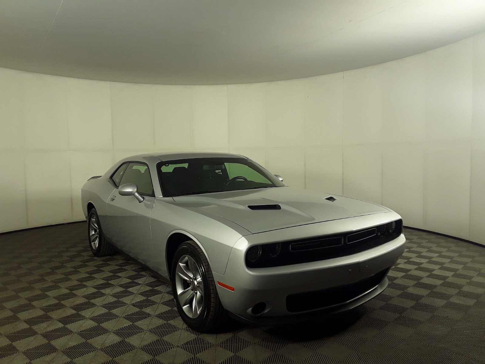 2022 Dodge Challenger SXT RWD