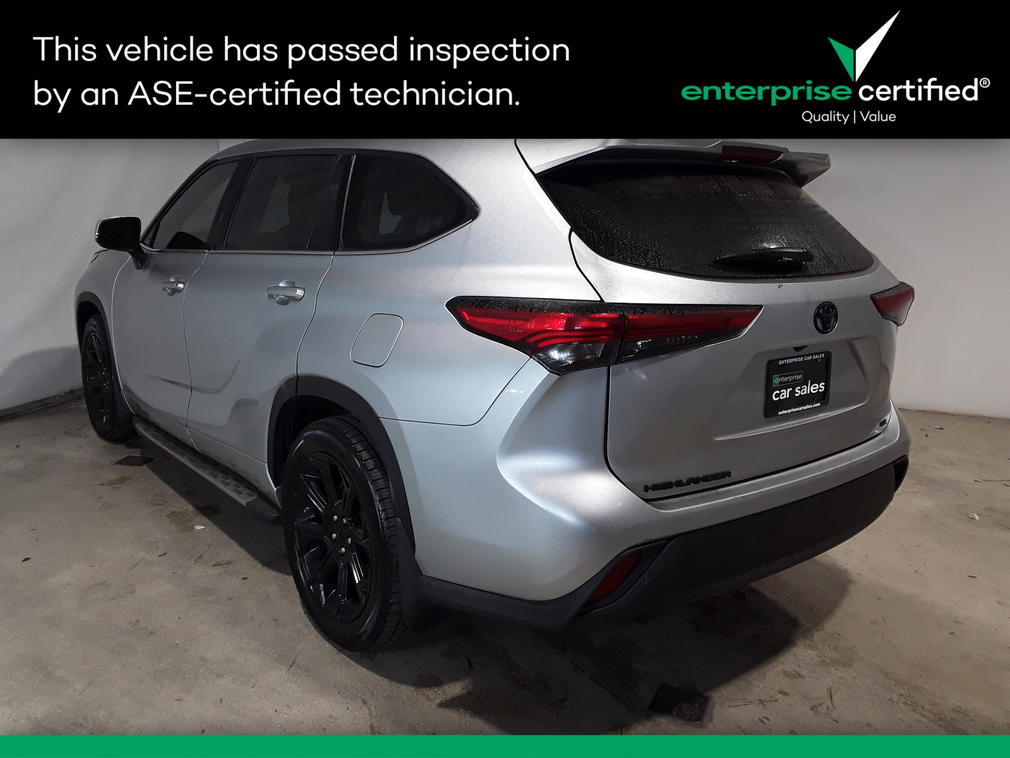 Used 2022 Toyota Highlander LE FWD