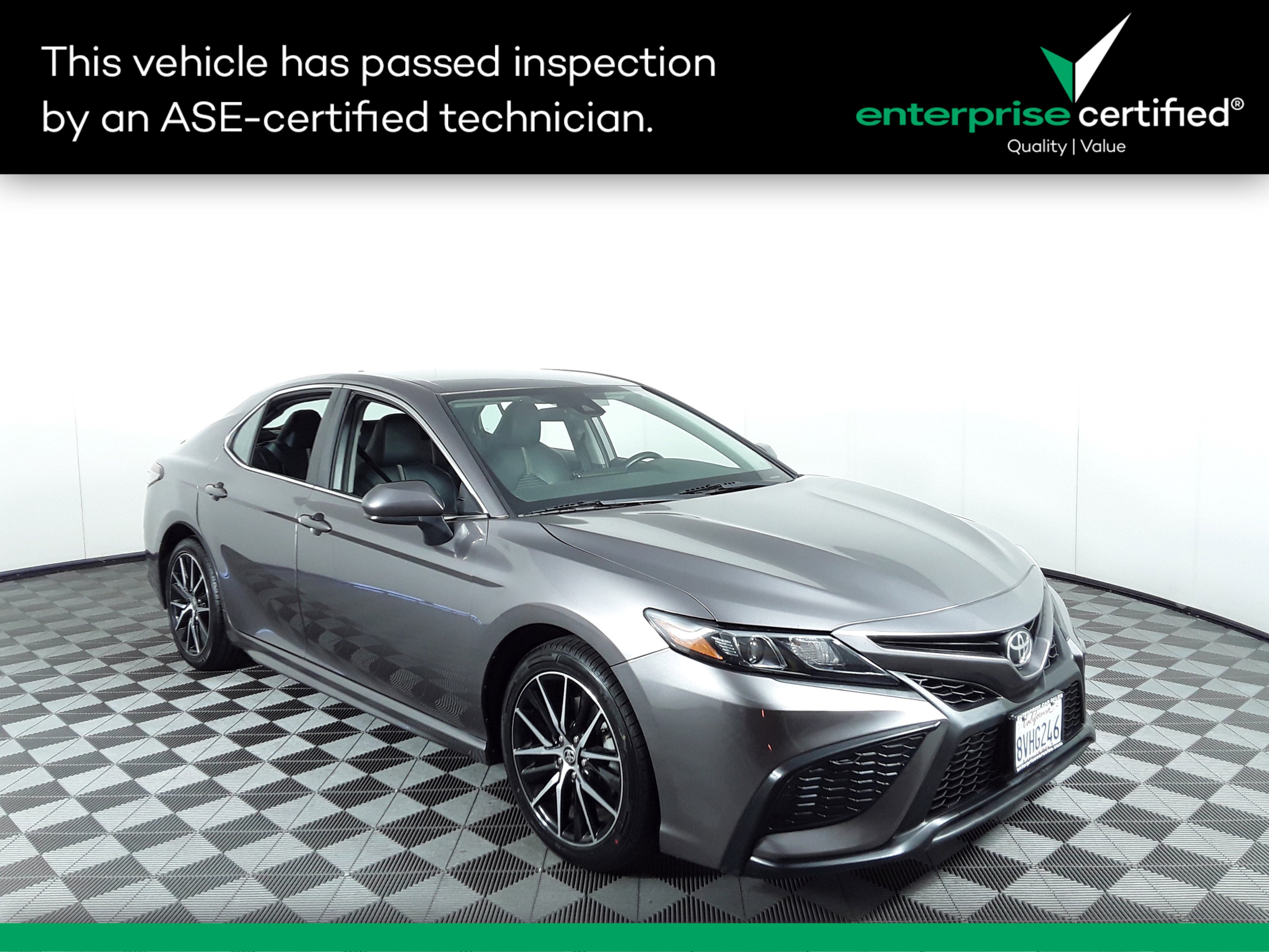 2021 Toyota Camry SE Auto