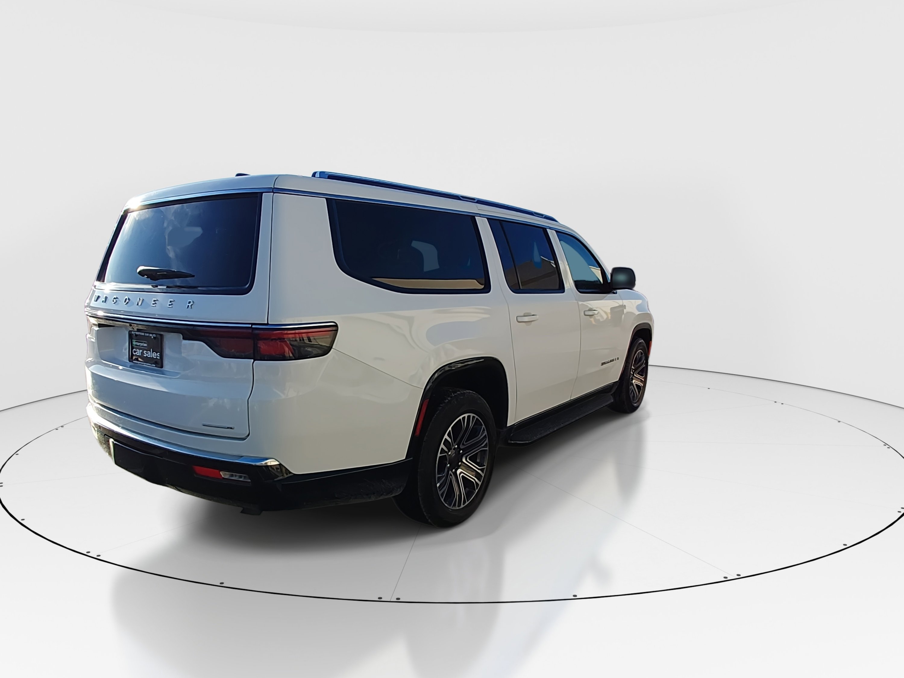 Image of Used 2024 Jeep Wagoneer L Series II 4x4