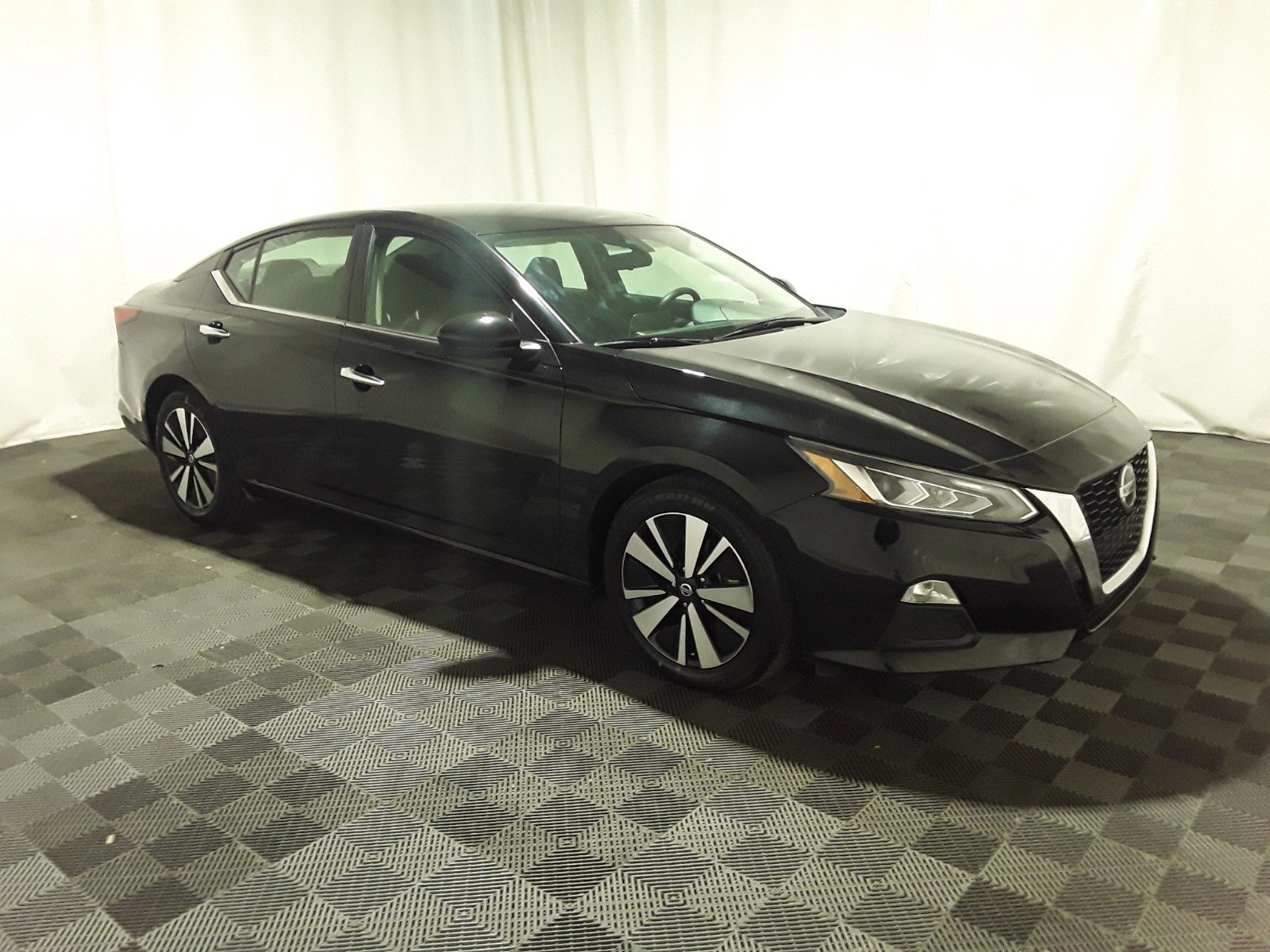 Used 2022 Nissan Altima 2.5 SV Sedan