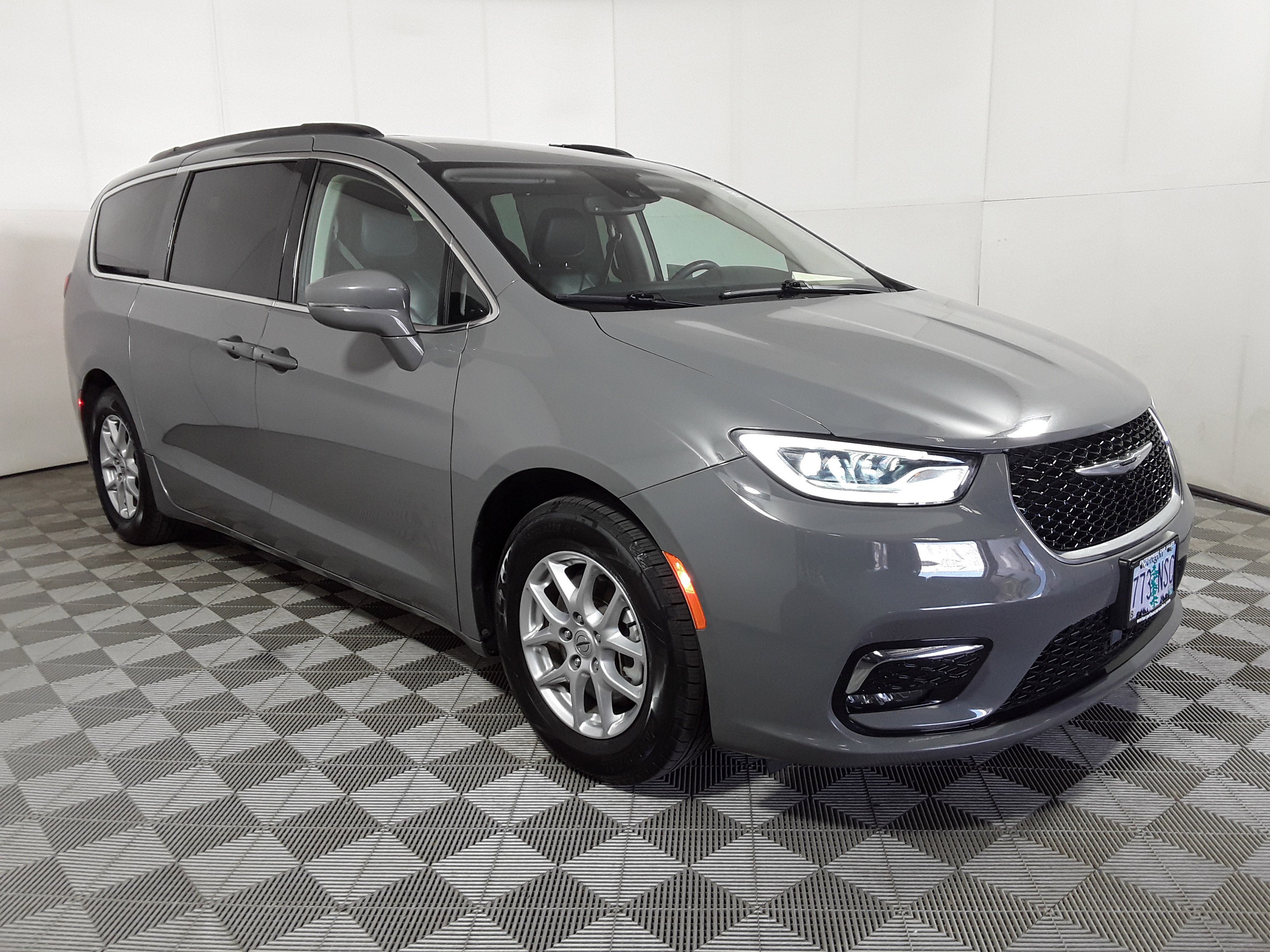 2022 Chrysler Pacifica Touring L FWD