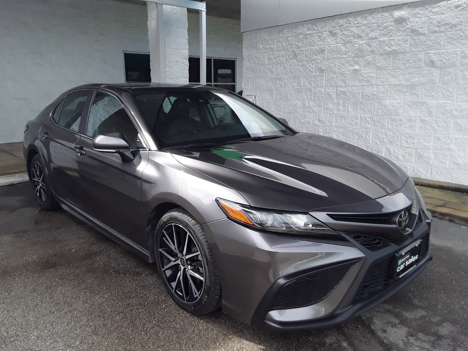 2022 Toyota Camry SE Auto