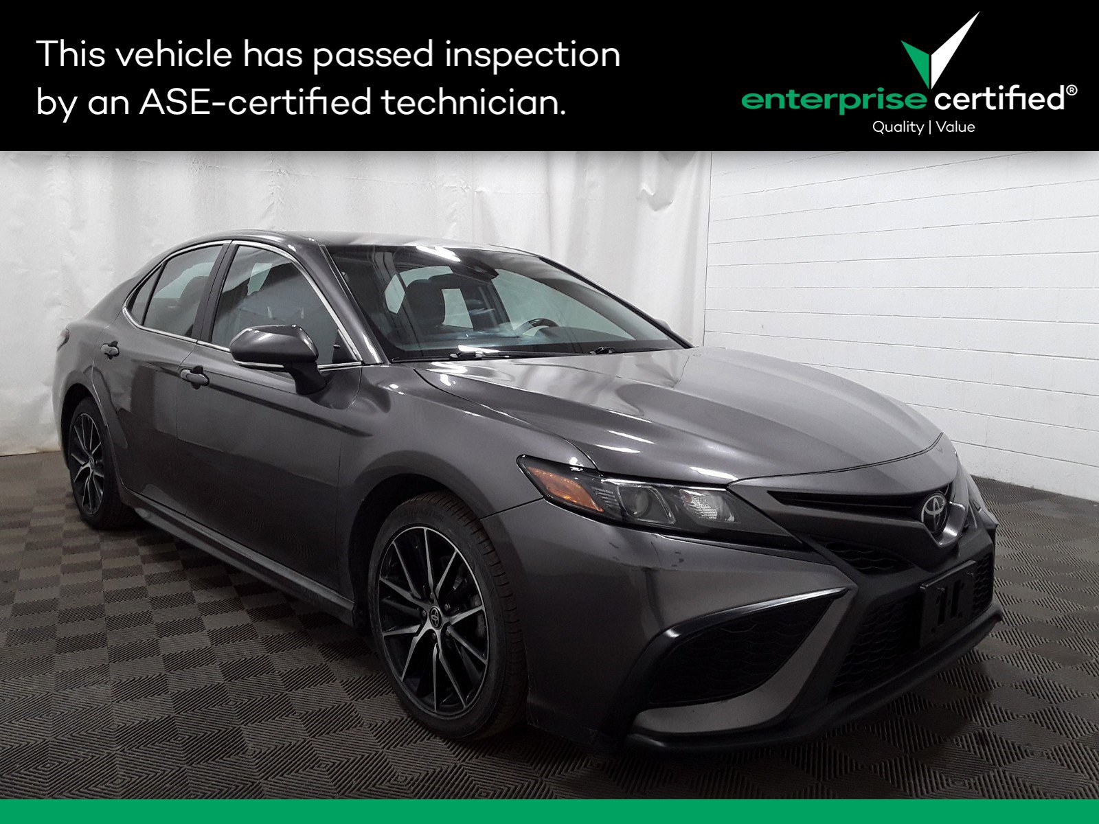 Used 2022 Toyota Camry SE Auto