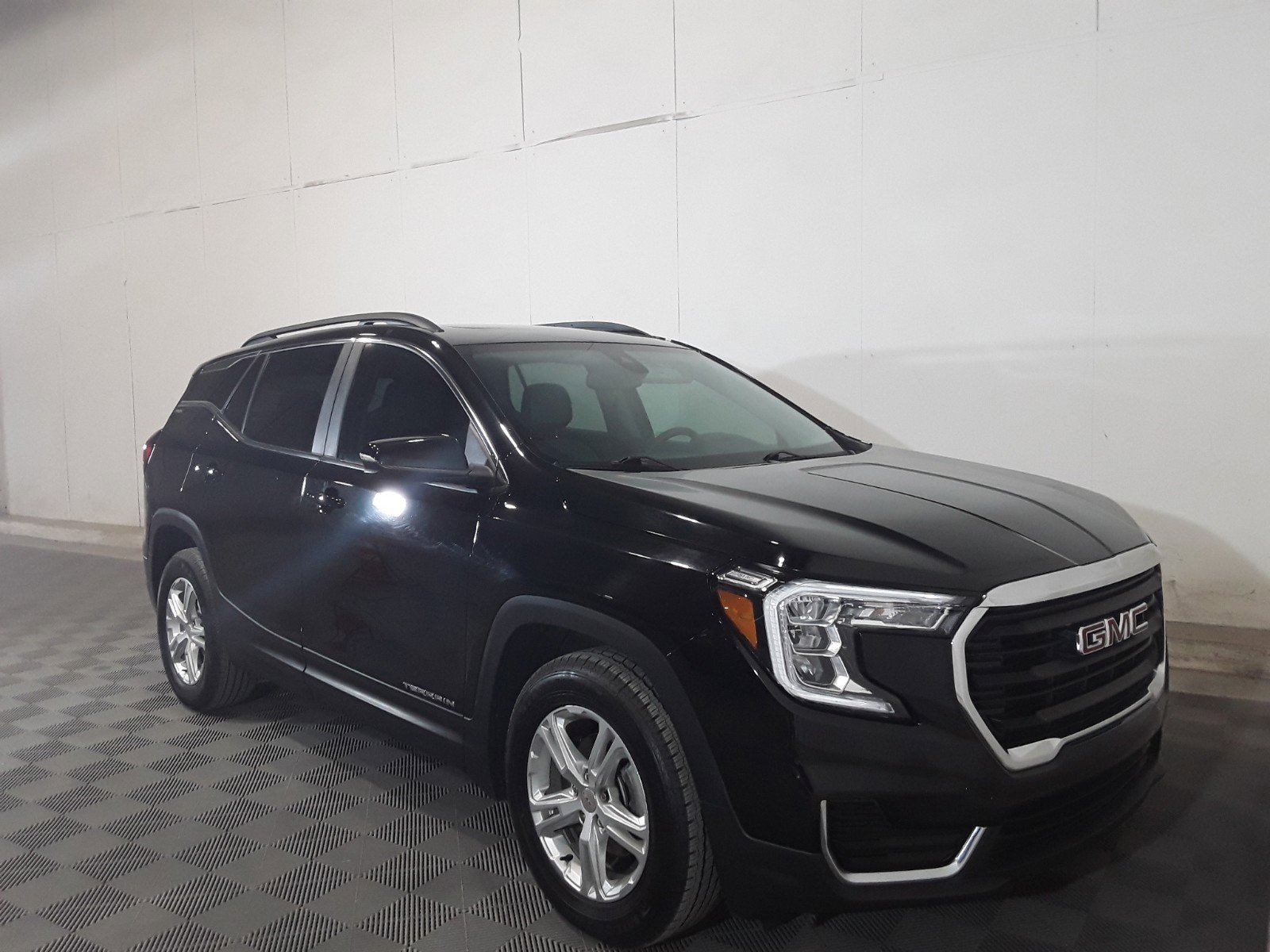 2022 GMC Terrain FWD 4dr SLE