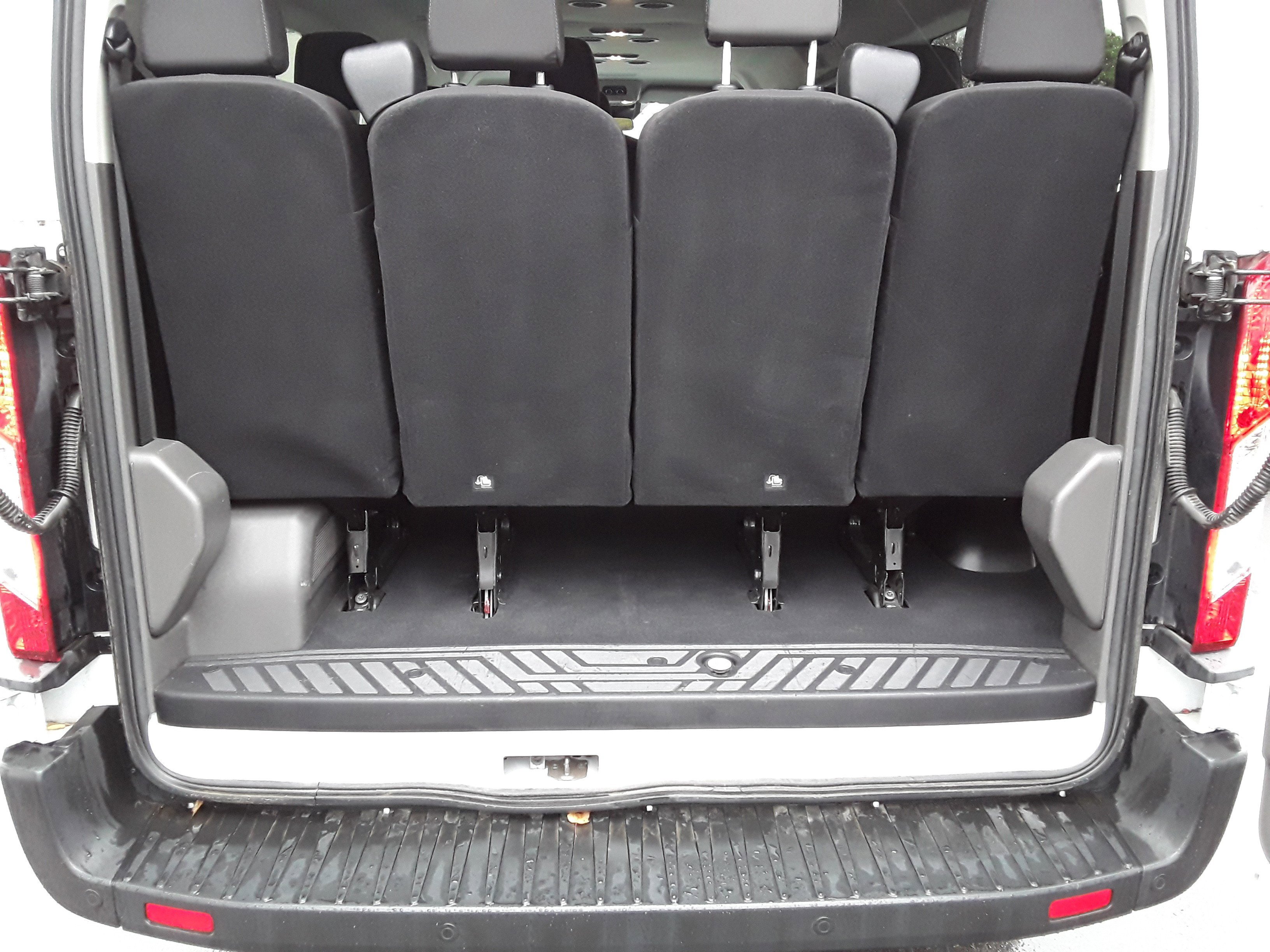 Image of Used 2022 Ford Transit Passenger Wagon T-350 148" Low Roof XLT RWD