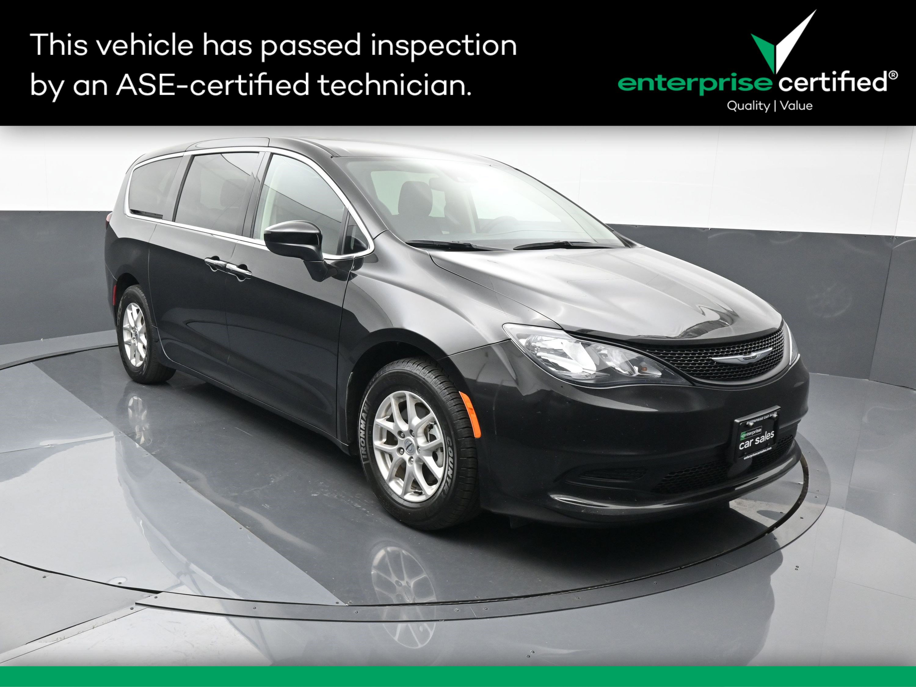 2023 Chrysler Voyager LX FWD