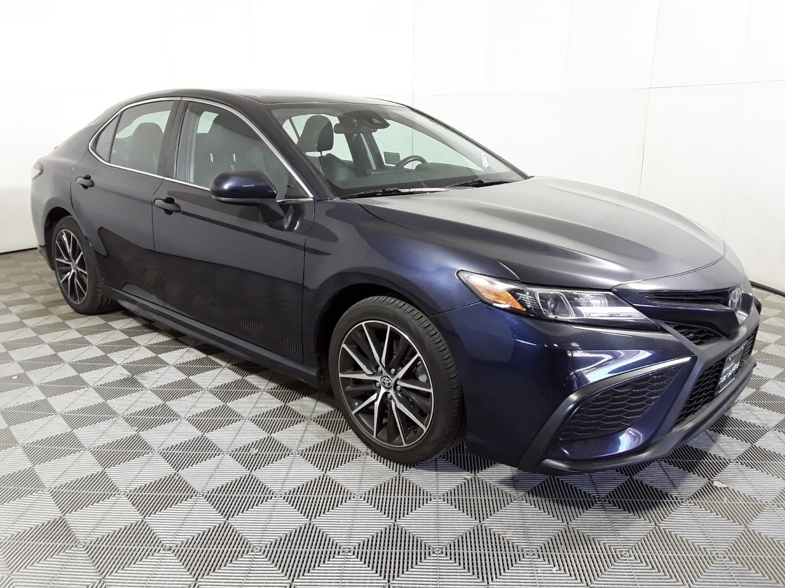 2021 Toyota Camry SE Auto