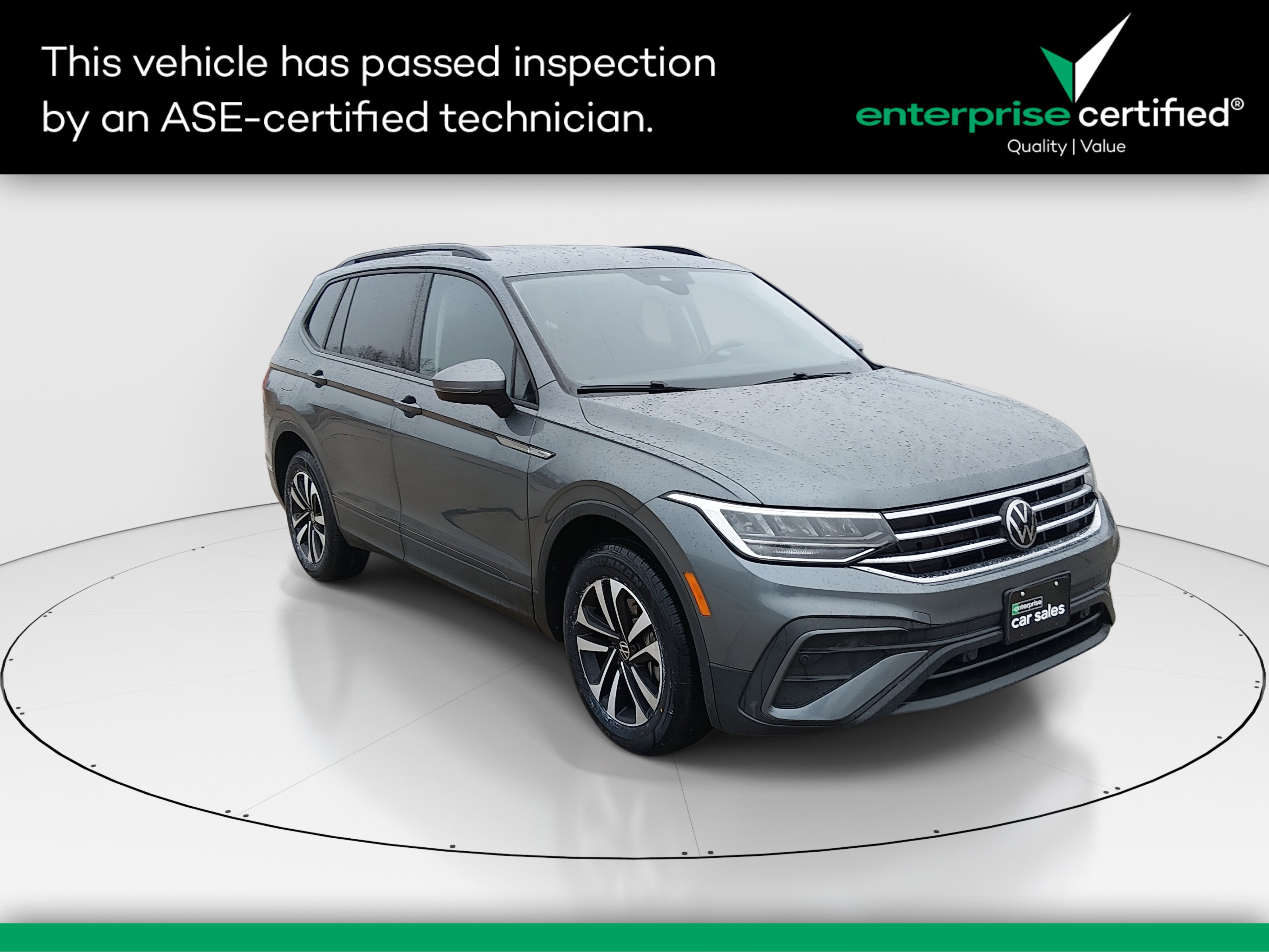 2024 Volkswagen Tiguan S's photo