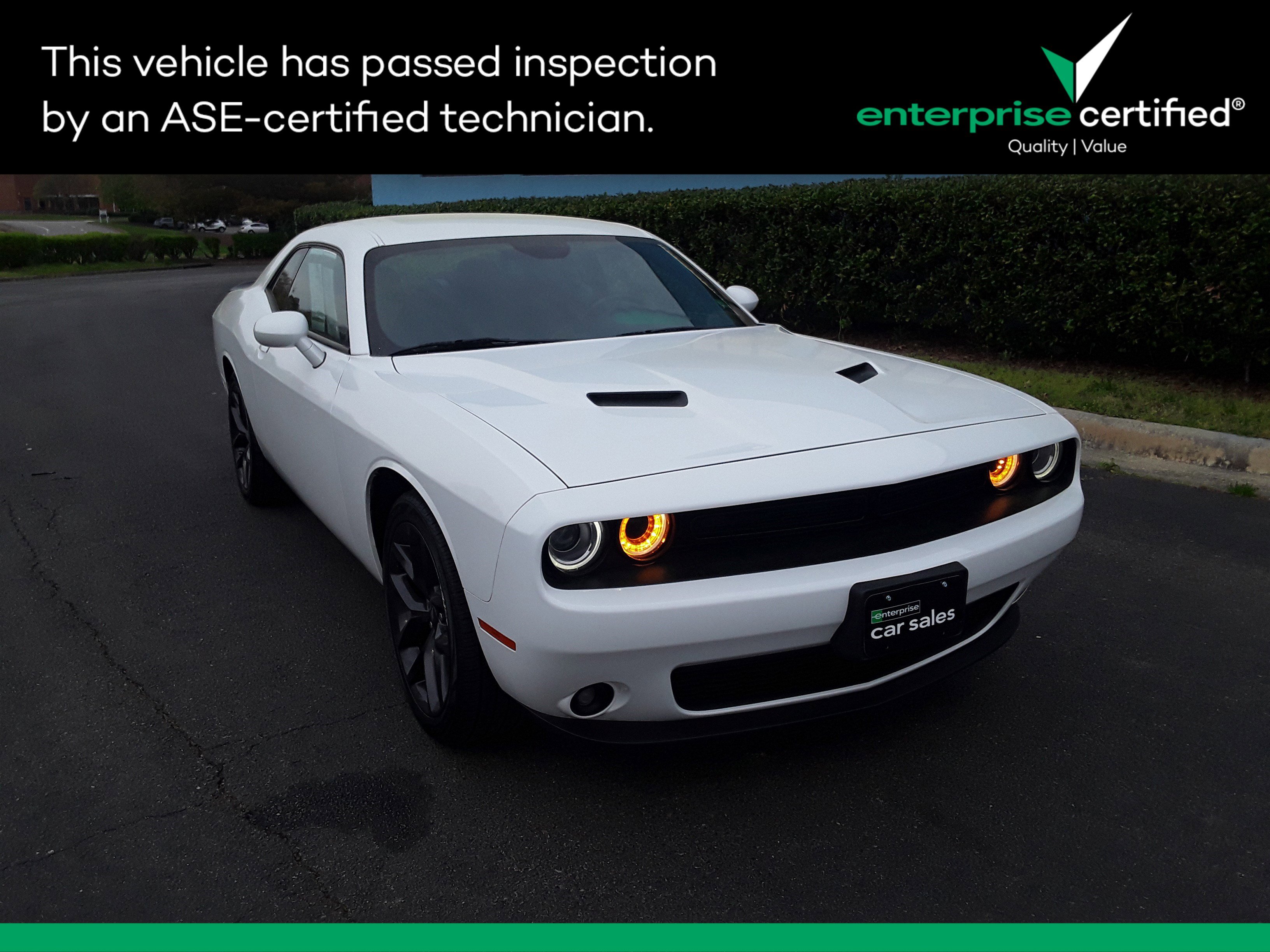 2022 Dodge Challenger SXT RWD