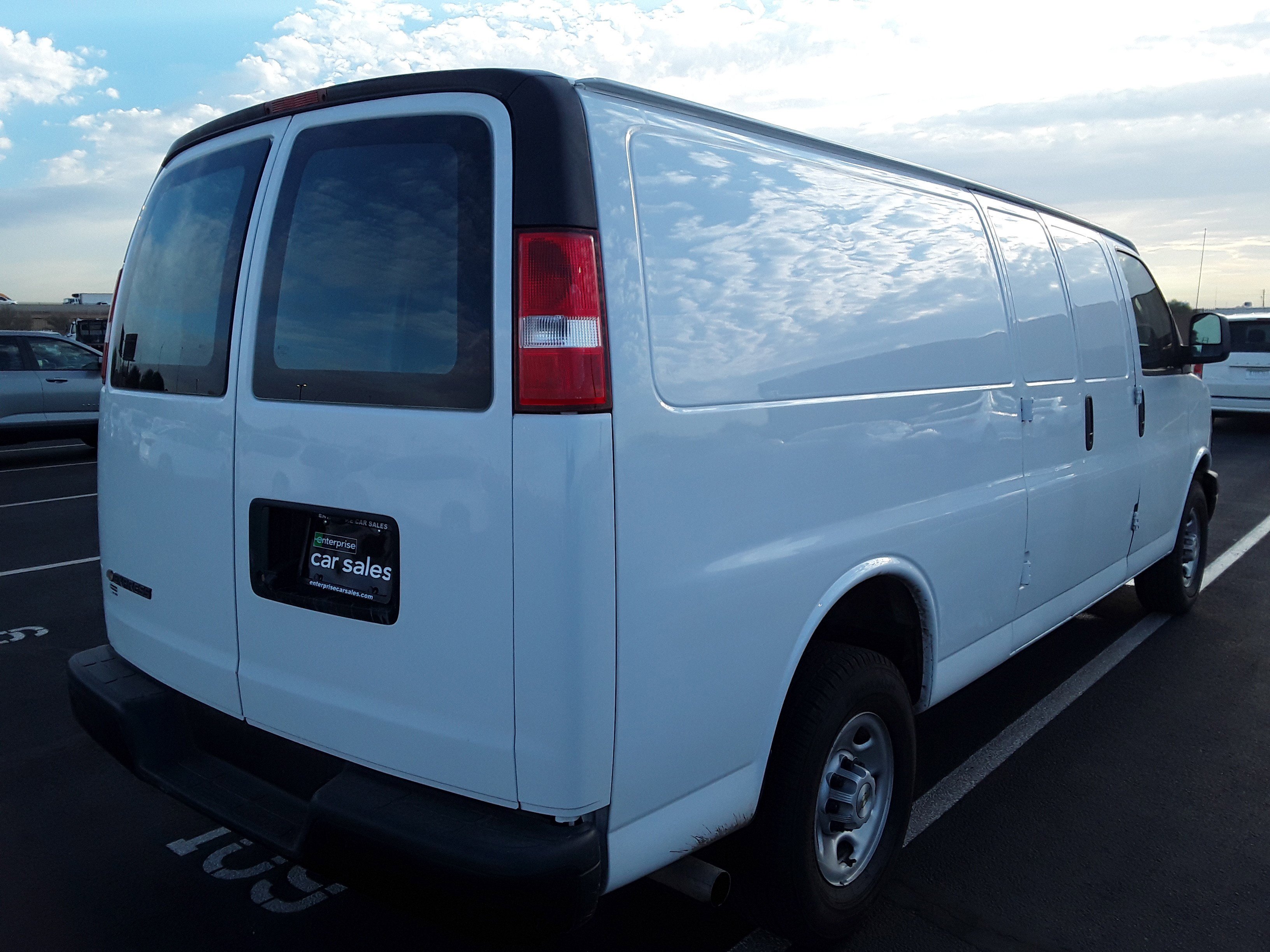 Image of Used 2022 Chevrolet Express Cargo Van RWD 2500 155"
