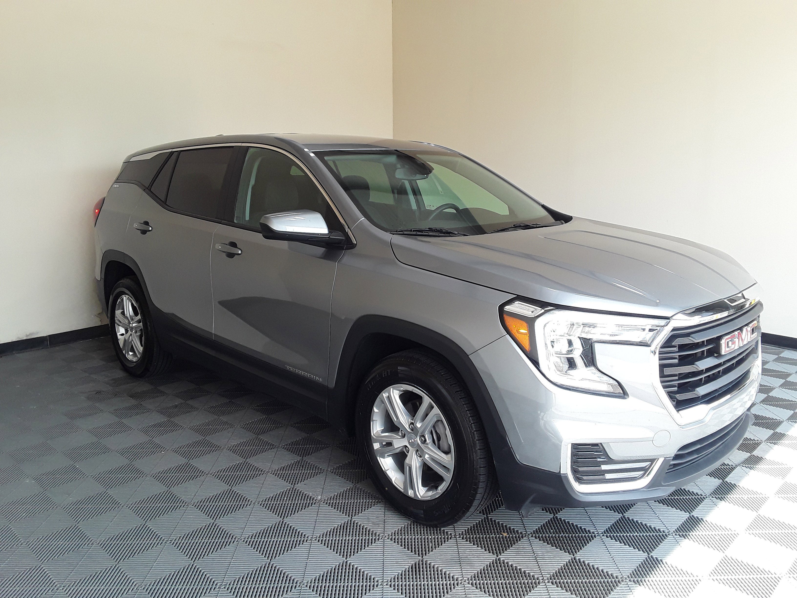 2024 GMC Terrain FWD 4dr SLE