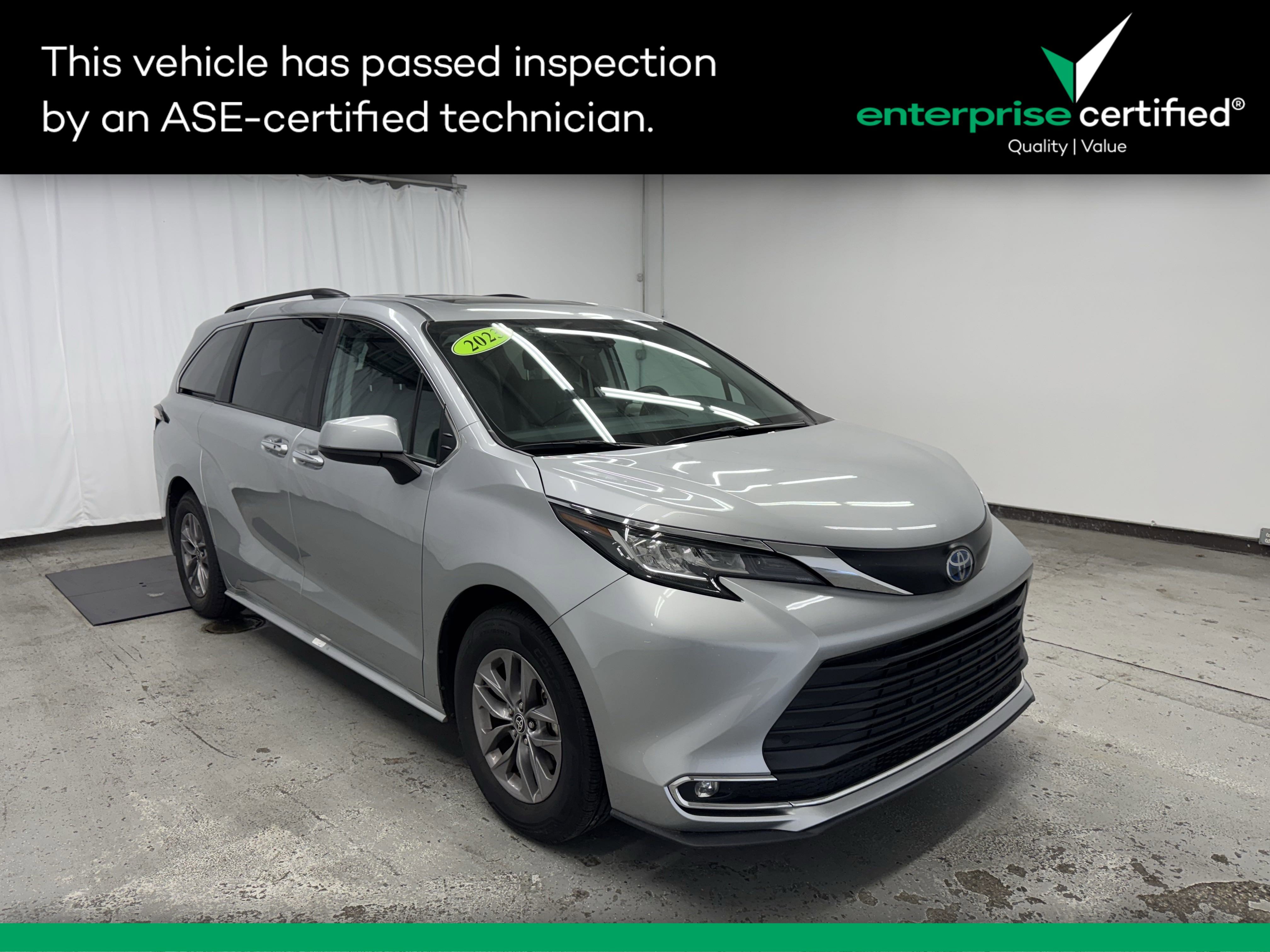 2023 Toyota Sienna XLE FWD 8-Passenger
