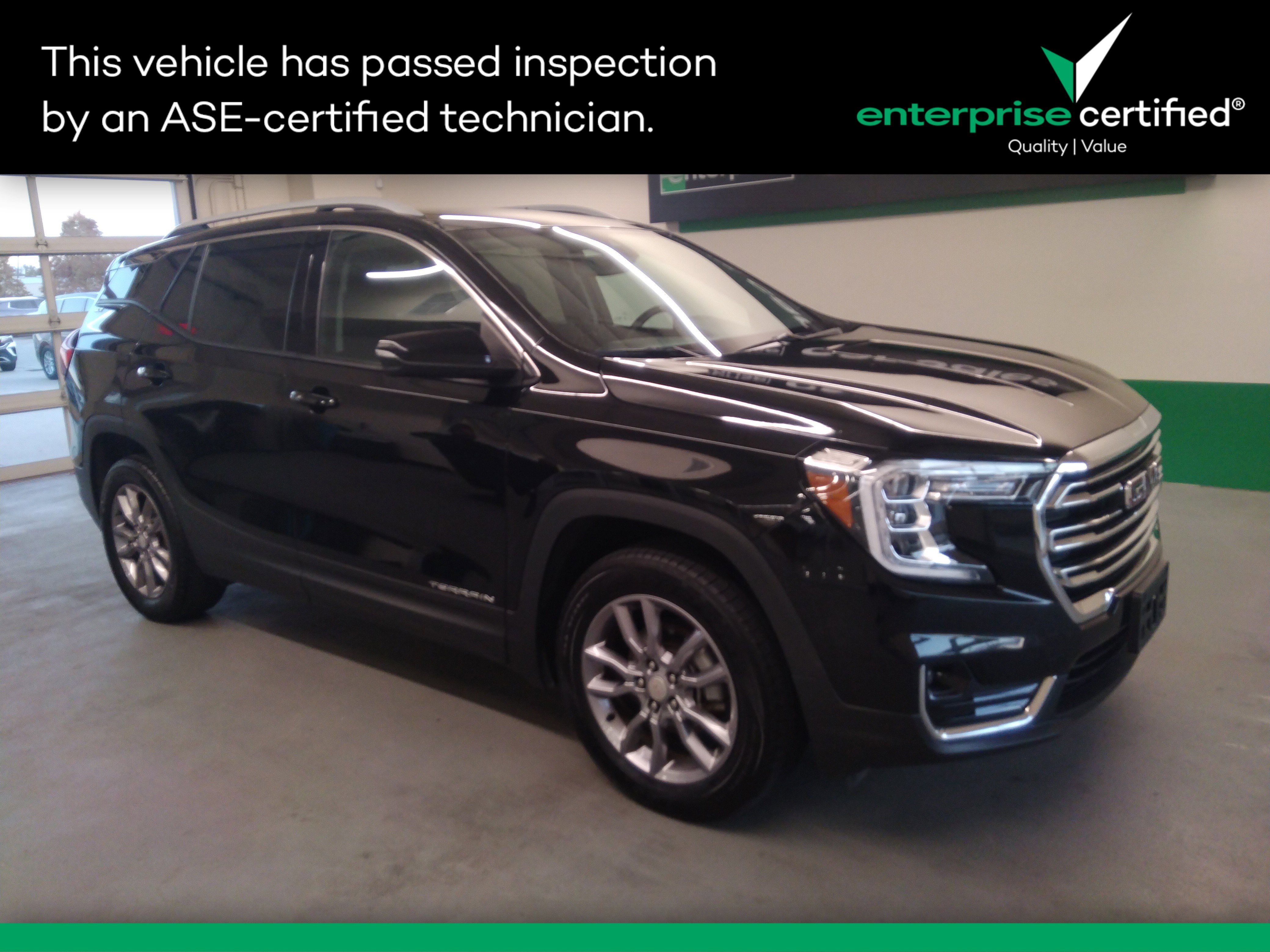 2023 GMC Terrain SLT's photo