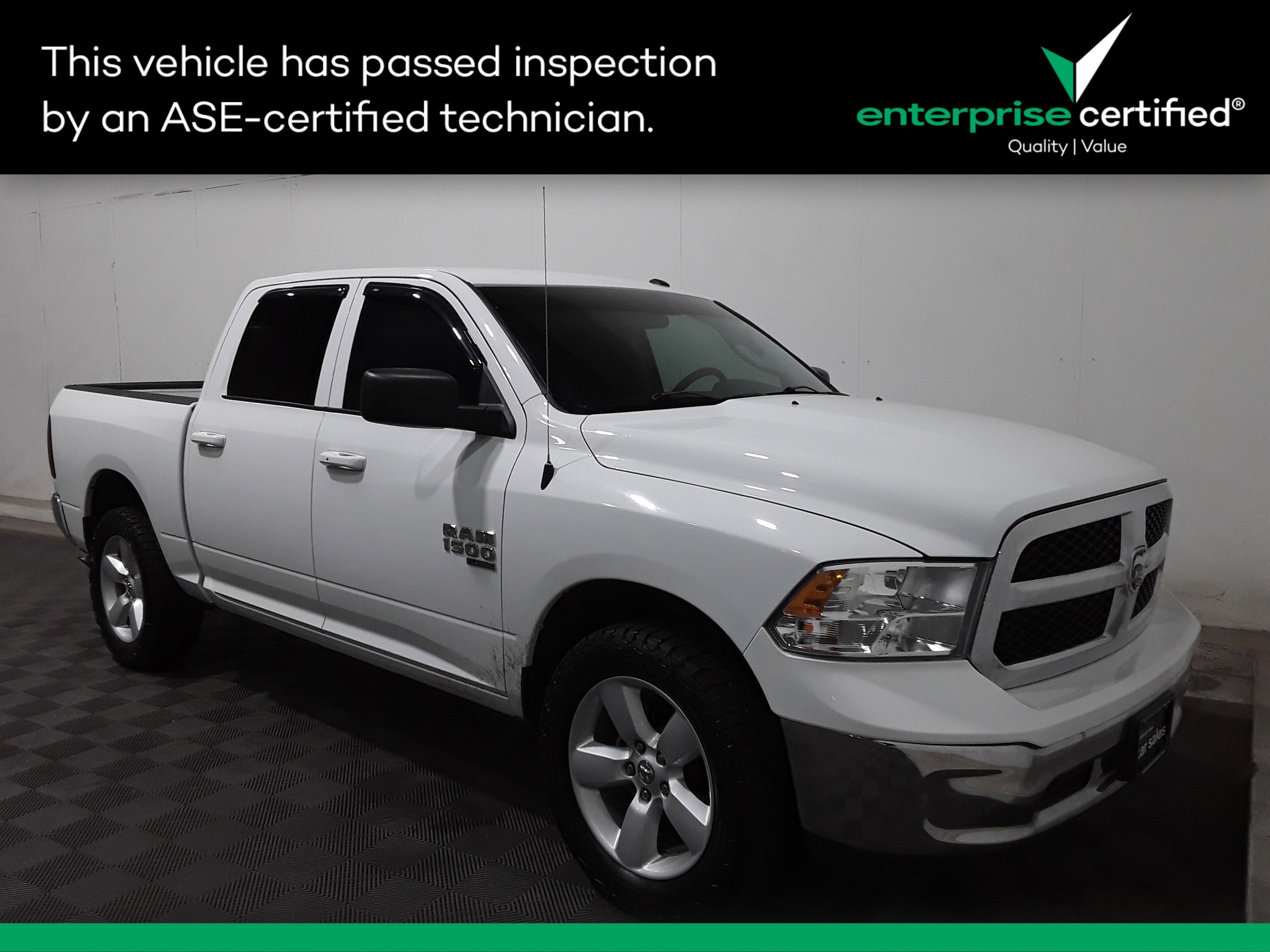 2022 Ram 1500 Classic SLT 4x4 Crew Cab 5'7
