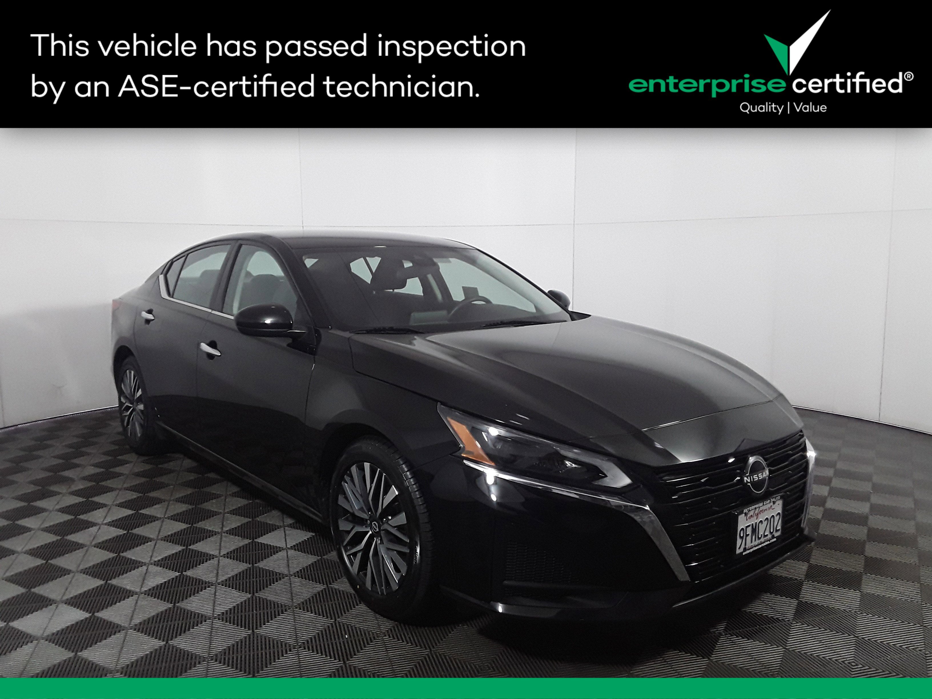 2023 Nissan Altima SV's photo