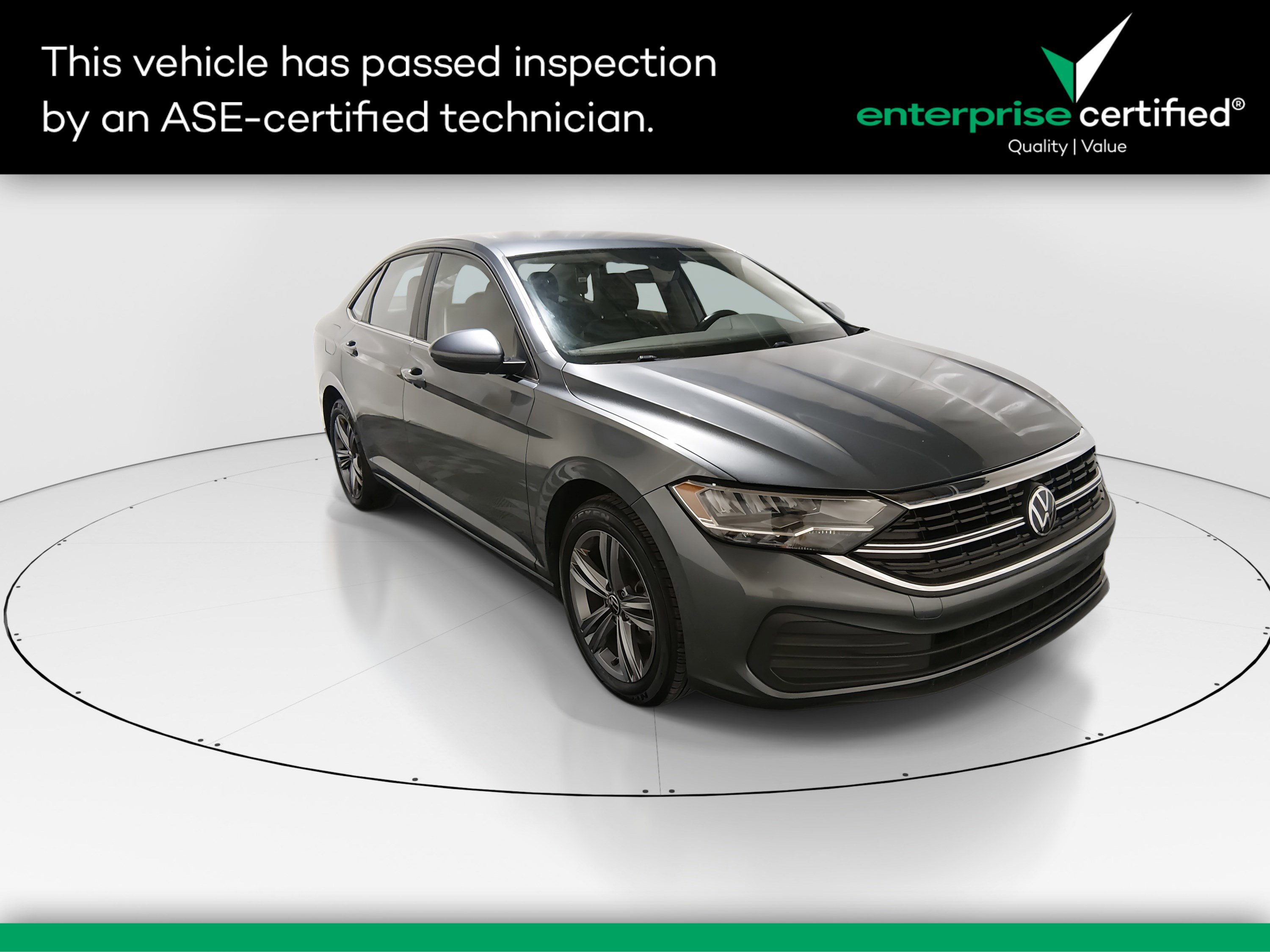 2024 Volkswagen Jetta SE's photo