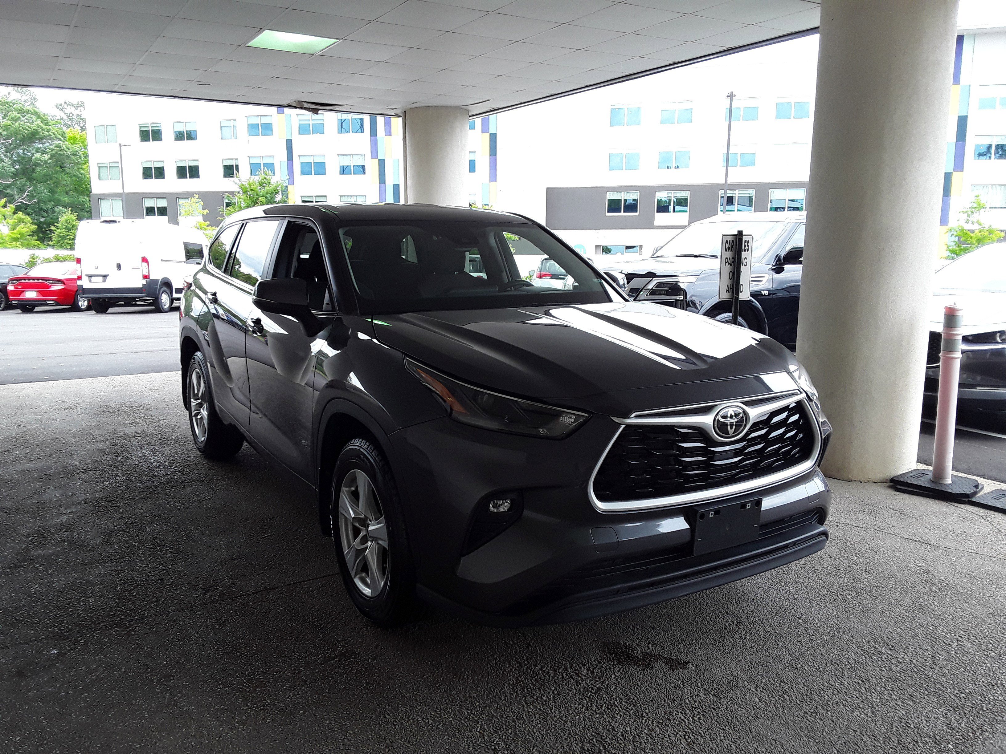 2023 Toyota Highlander LE FWD