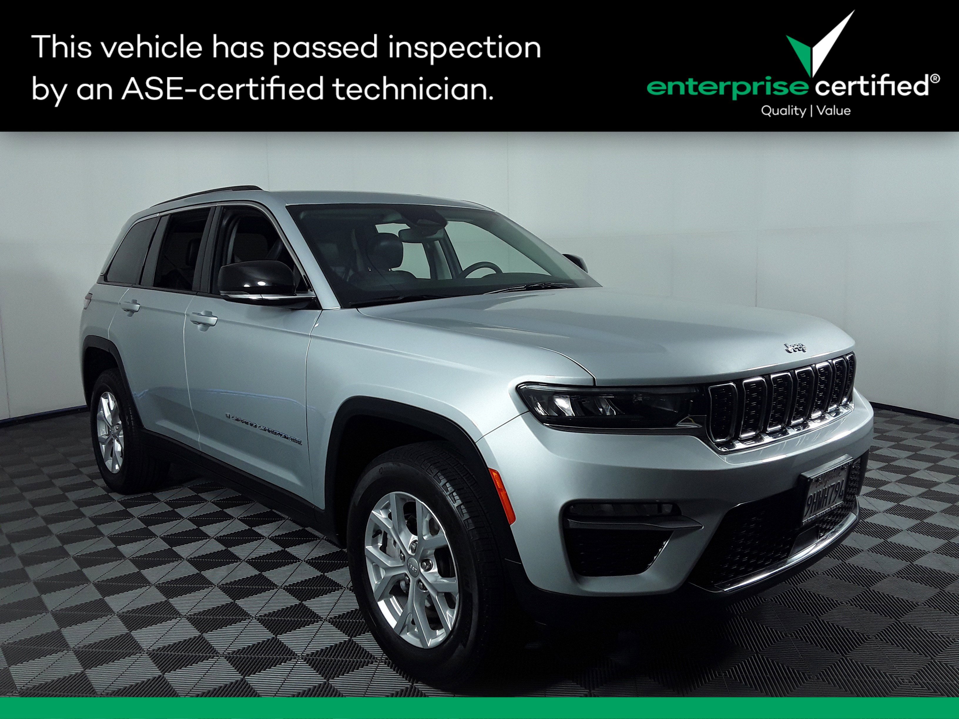 Used 2023 Jeep Grand Cherokee Limited 4x4