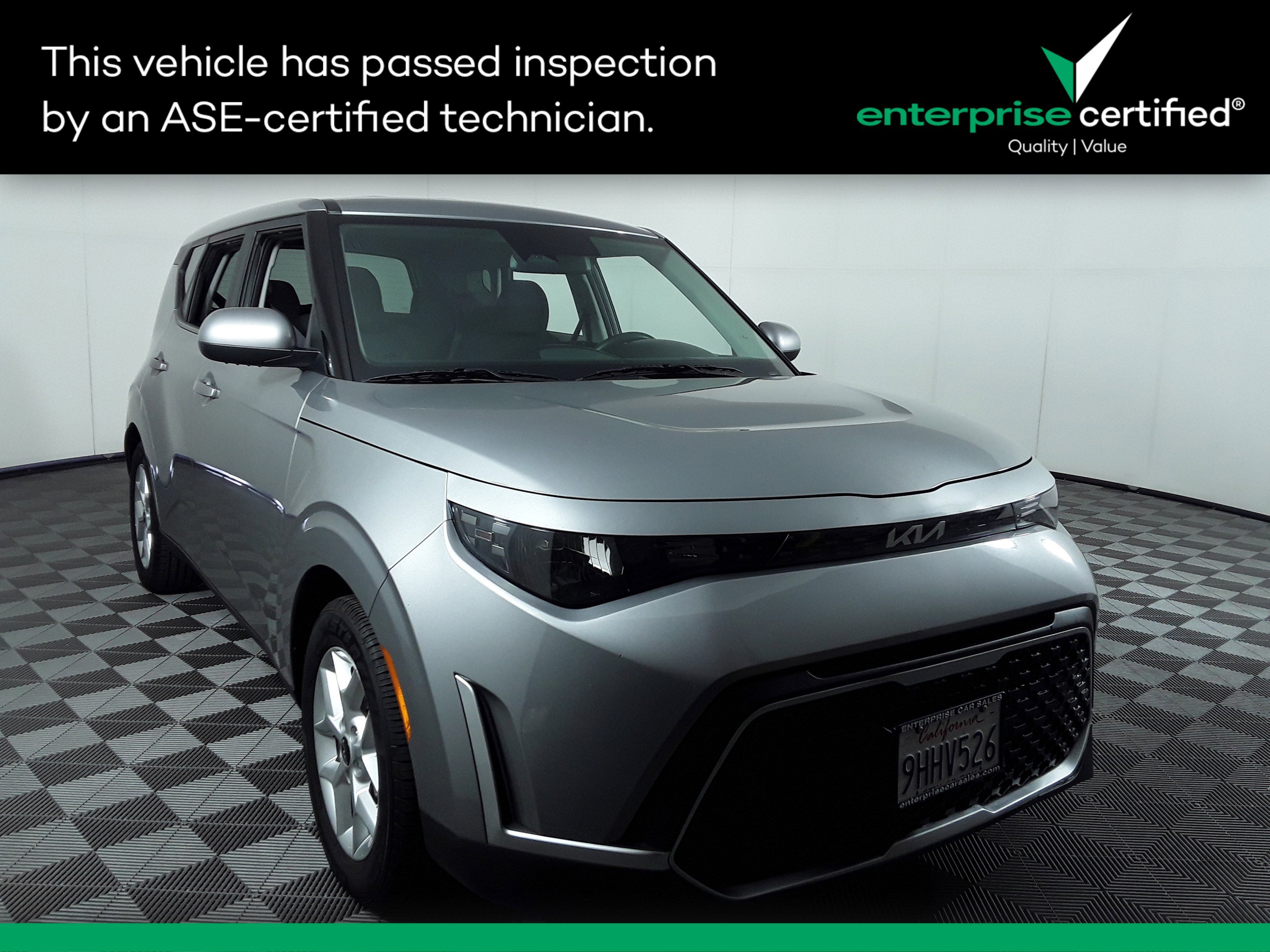 2023 Kia Soul LX's photo