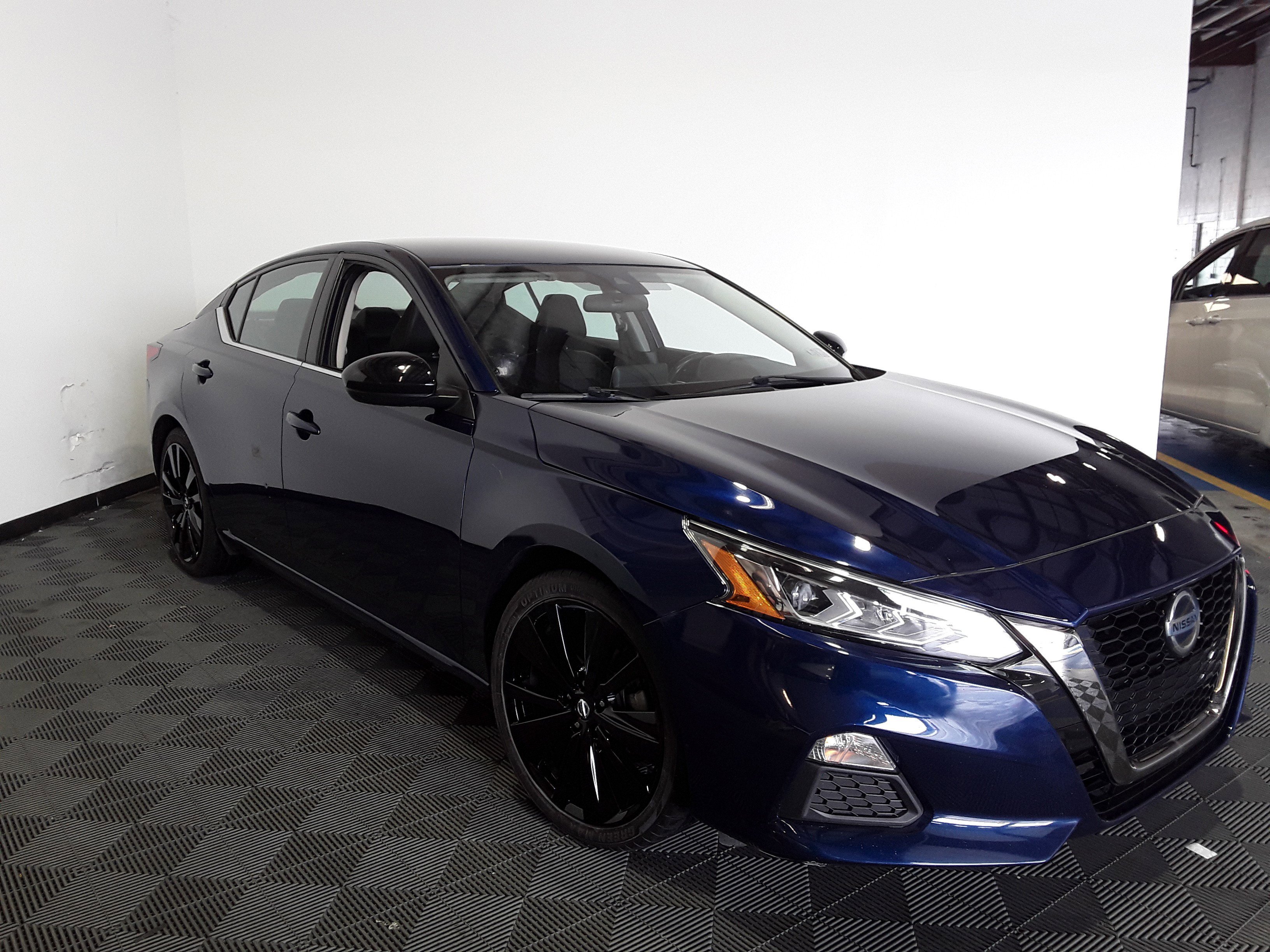 2022 Nissan Altima 2.5 SR Sedan