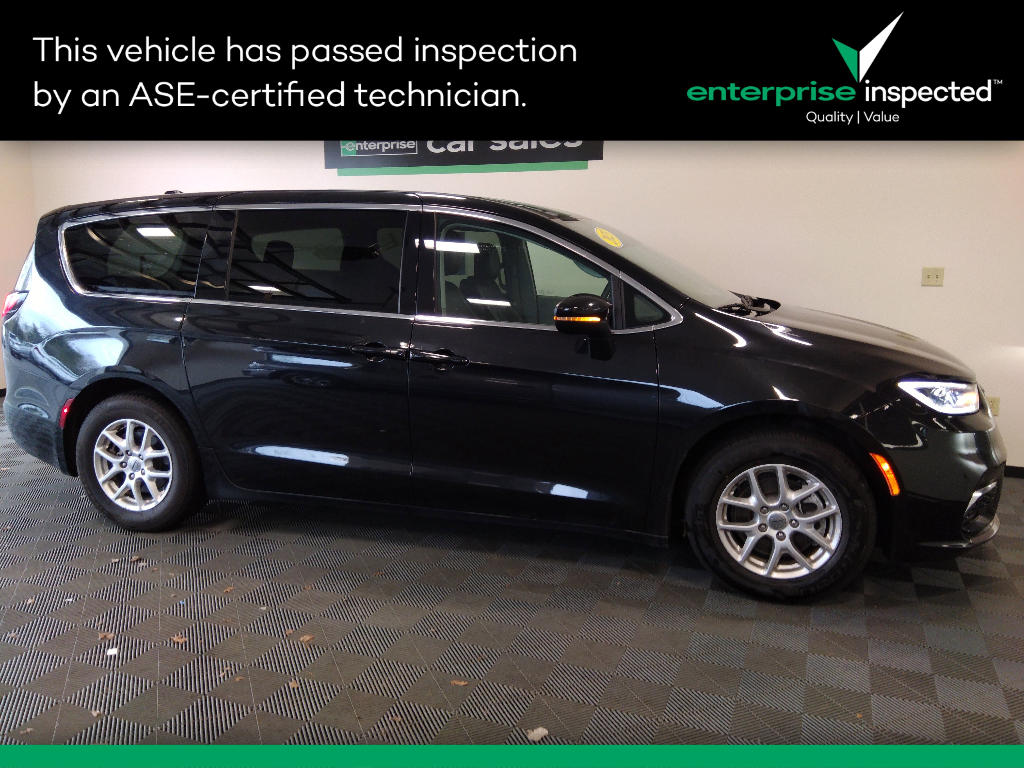 2023 Chrysler Pacifica Touring L FWD