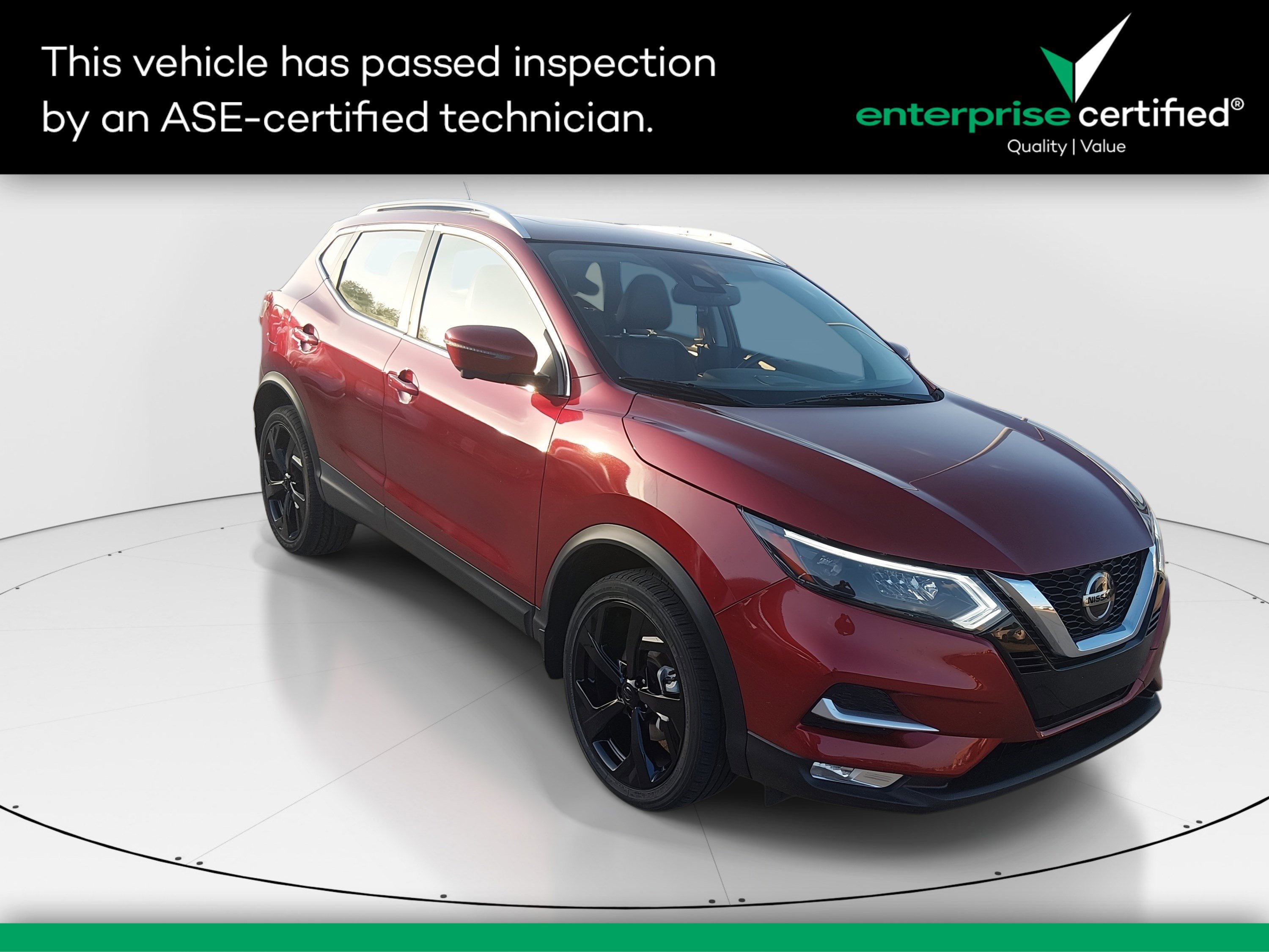 2022 Nissan Rogue Sport SL's photo