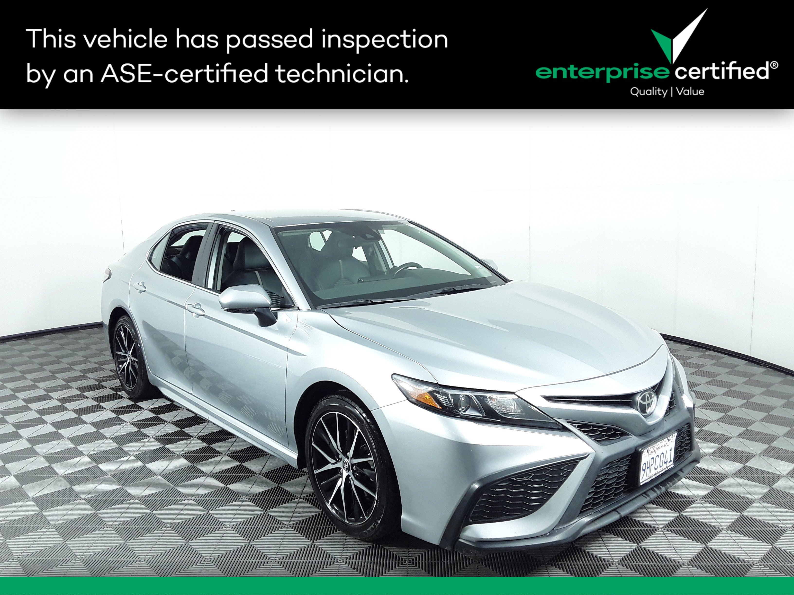 Used 2023 Toyota Camry SE Auto