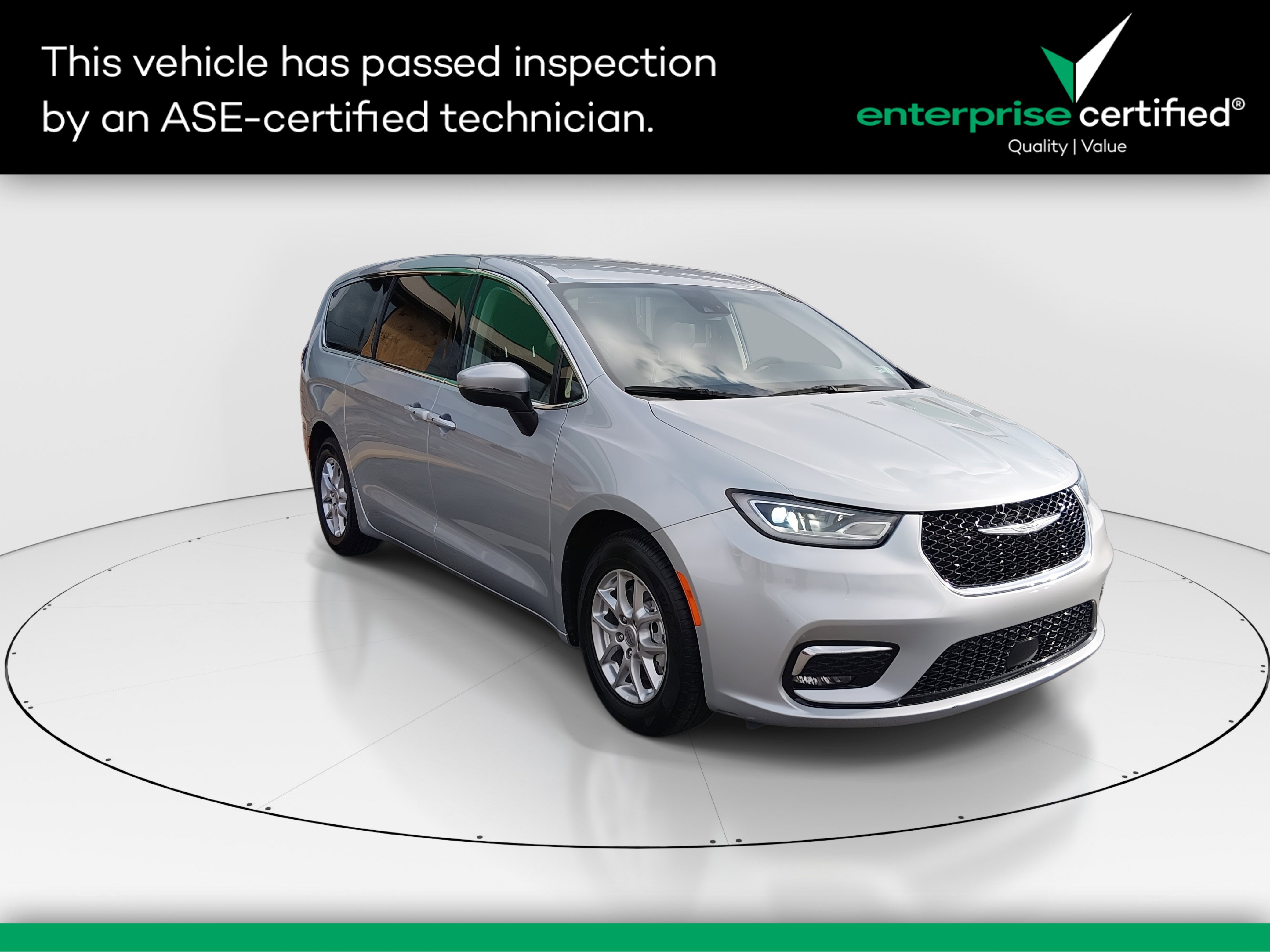 Used 2023 Chrysler Pacifica Touring L FWD