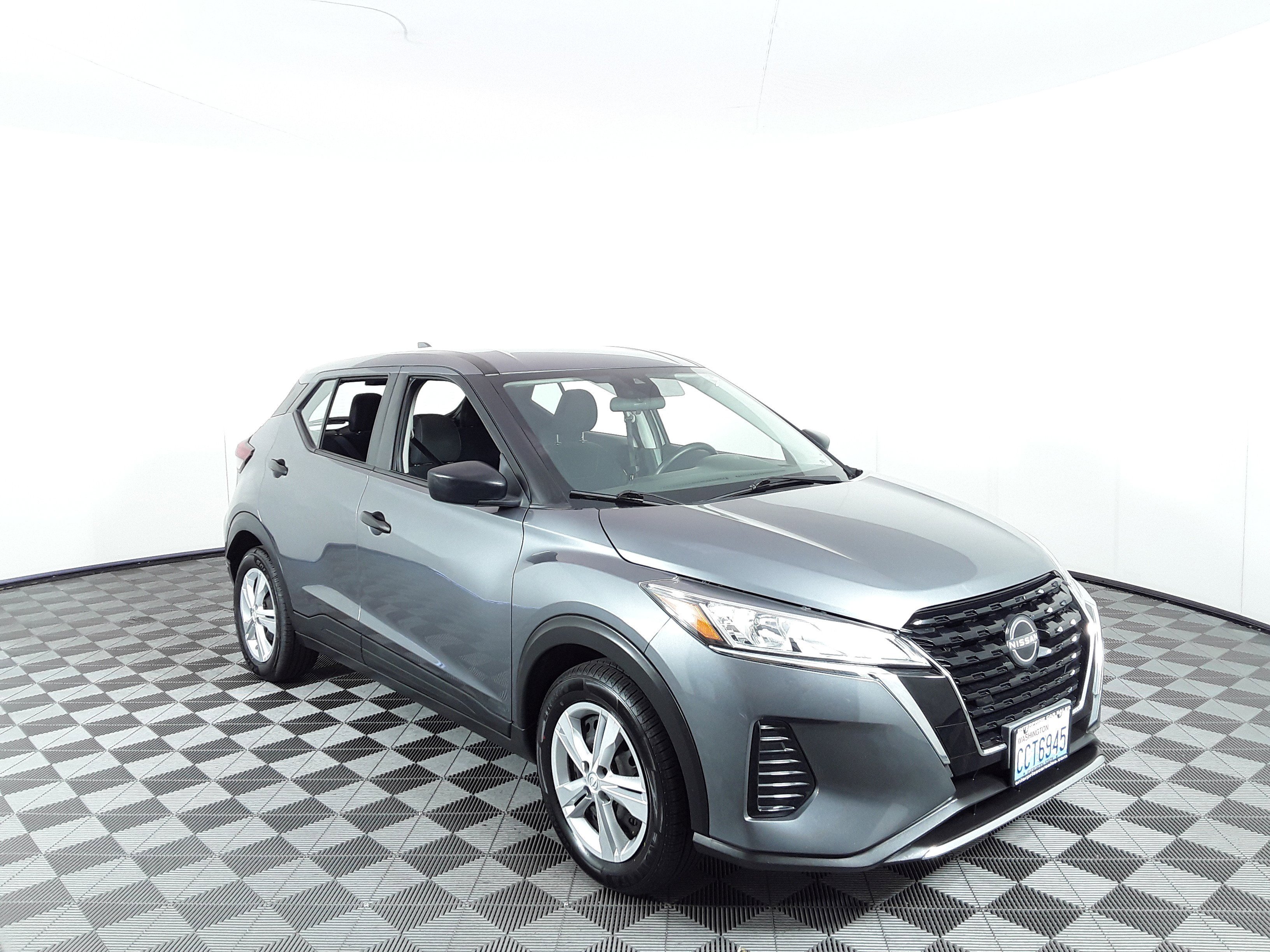 Used 2022 Nissan Kicks S FWD