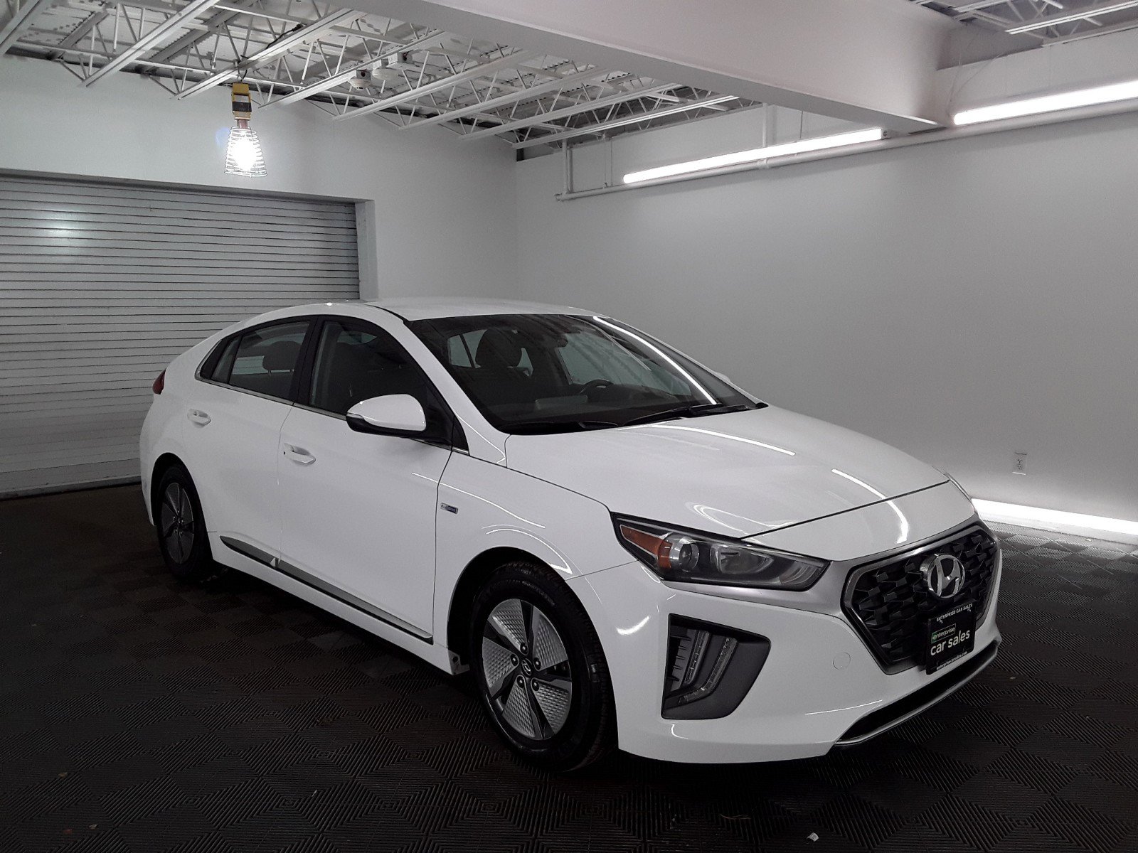 2020 Hyundai Ioniq Hybrid SE Hatchback