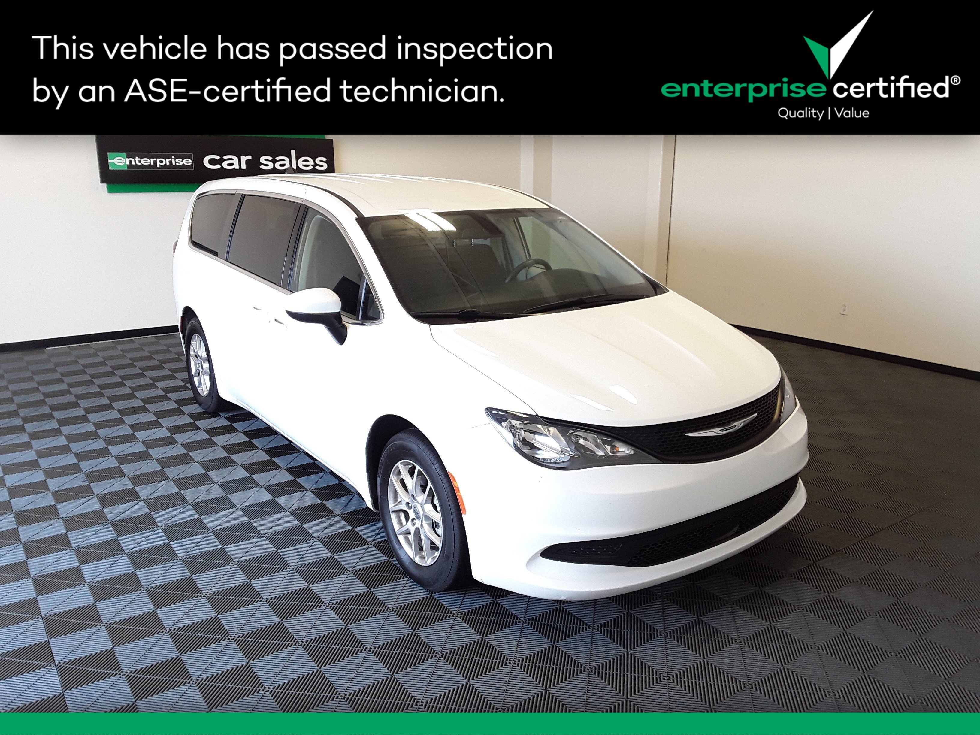 Used 2022 Chrysler Voyager LX FWD