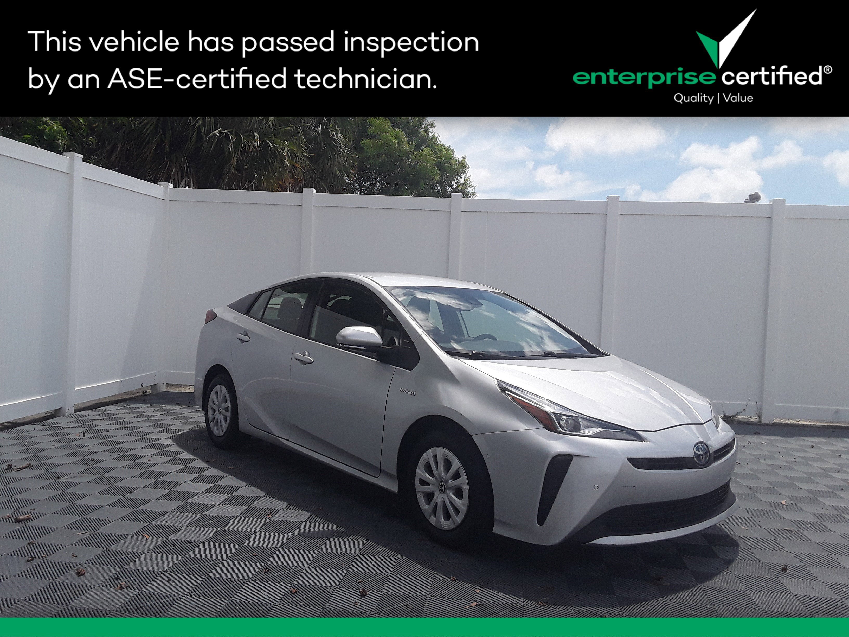 Used 2022 Toyota Prius LE
