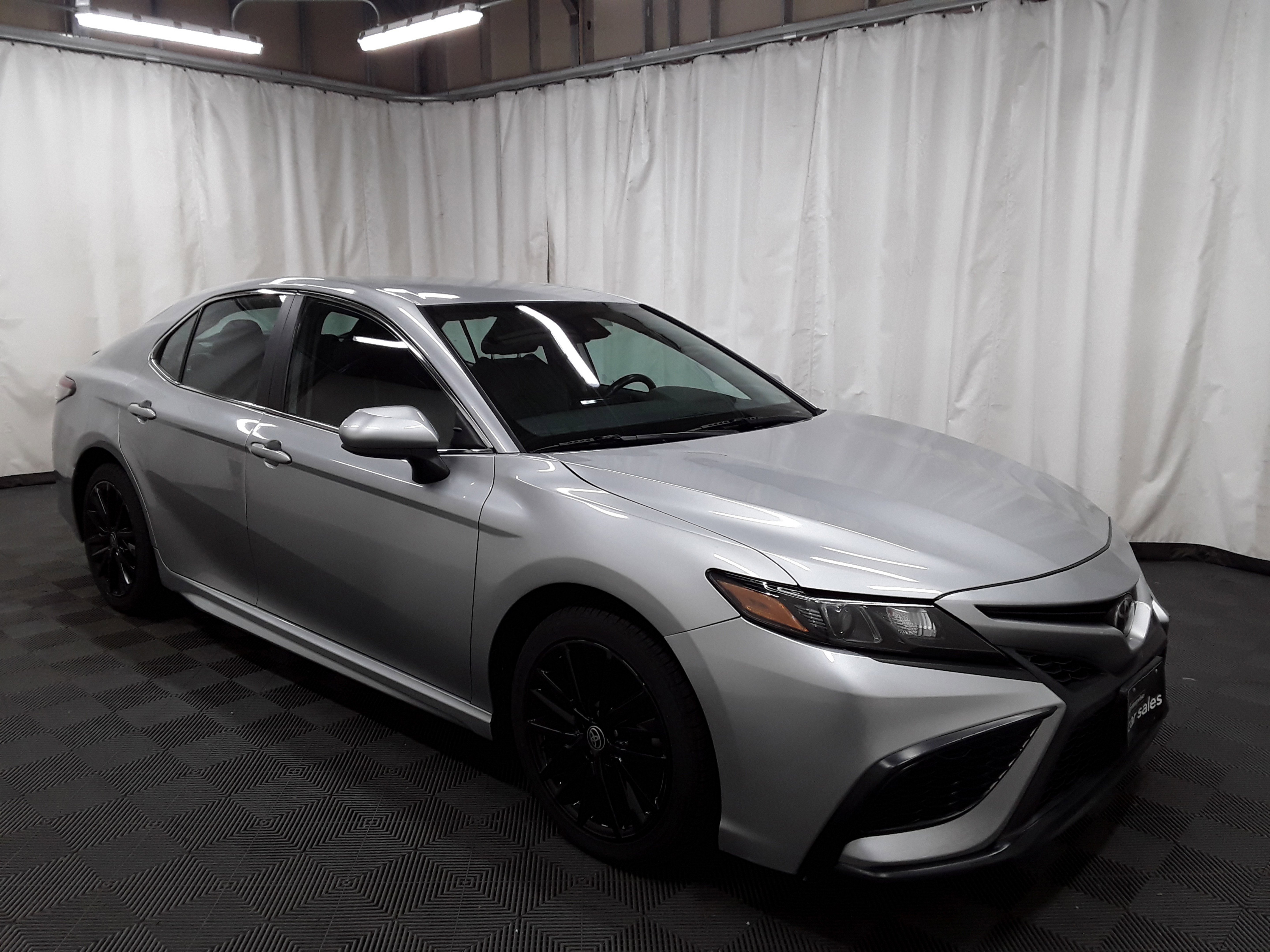 2021 Toyota Camry SE Auto